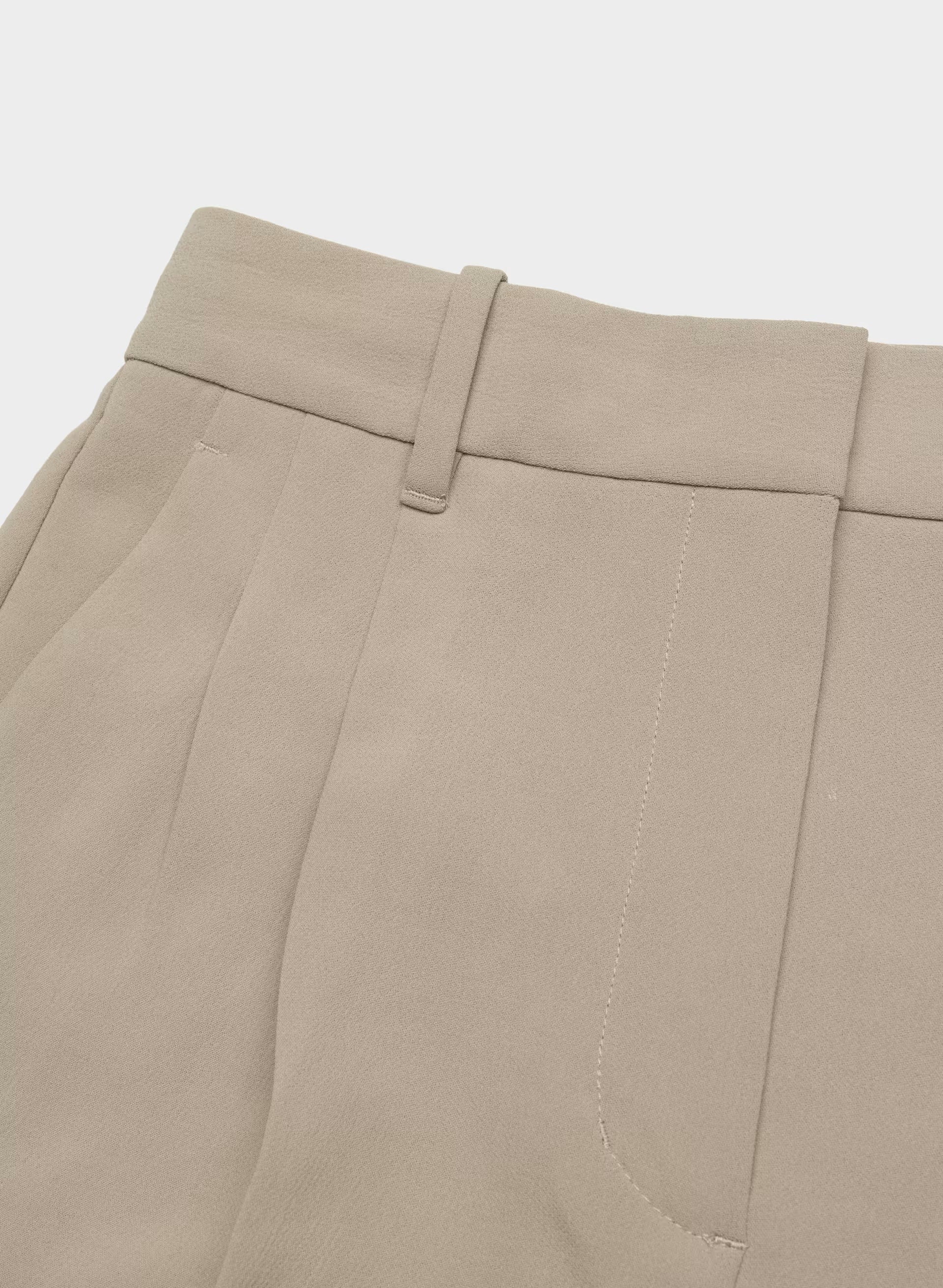 The Effortless Short™ Mid-Thigh - Crepette™ - NOMAD TAUPE