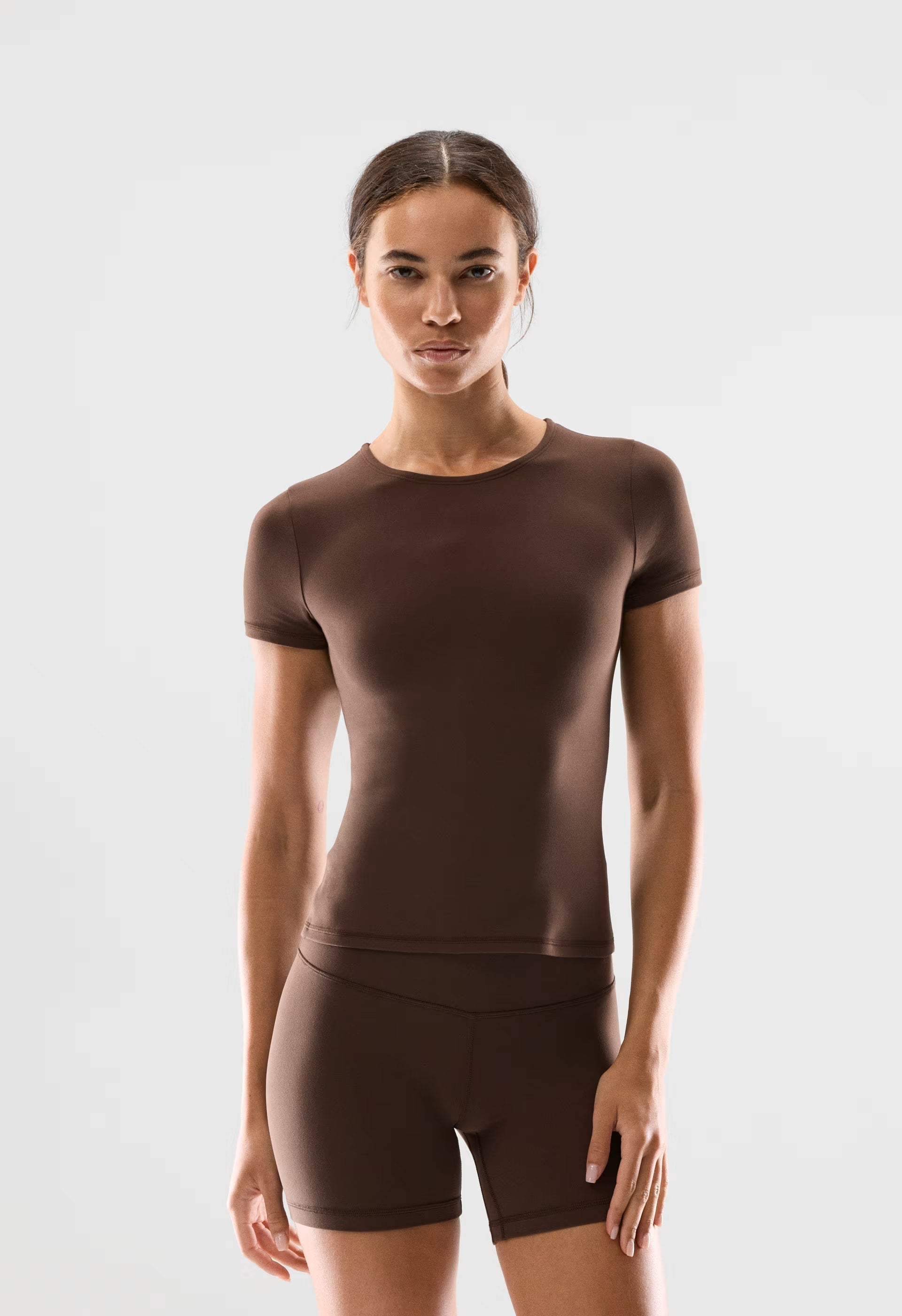 BUTTER Essential T-Shirt - RICH MOCHA BROWN