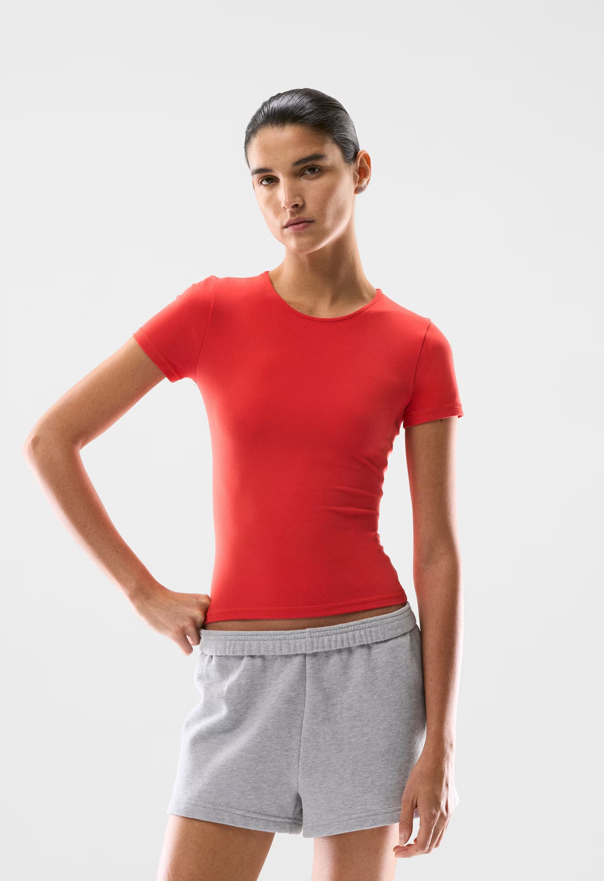 BUTTER Essential T-Shirt - CHERRYBOMB RED
