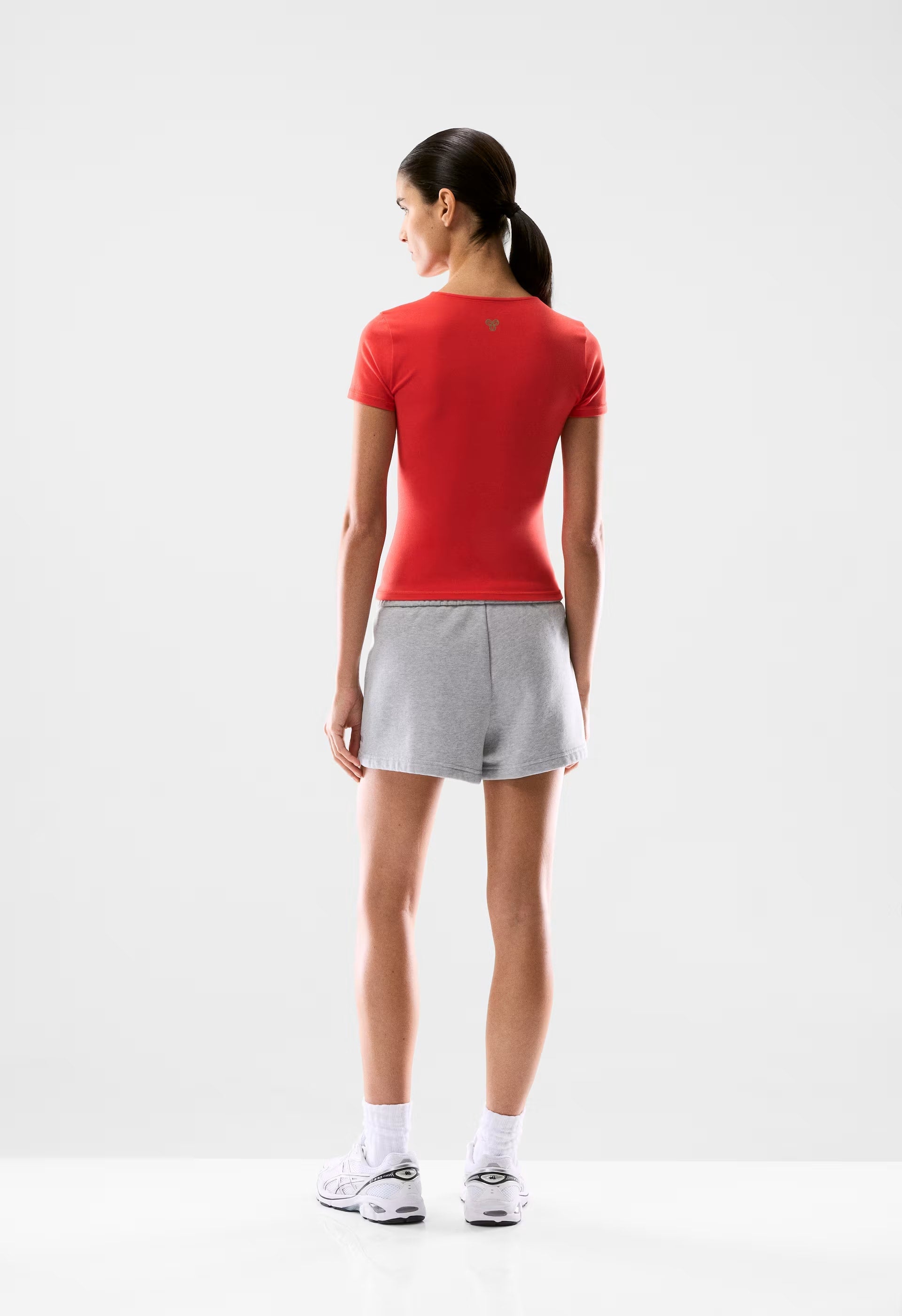 BUTTER Essential T-Shirt - CHERRYBOMB RED