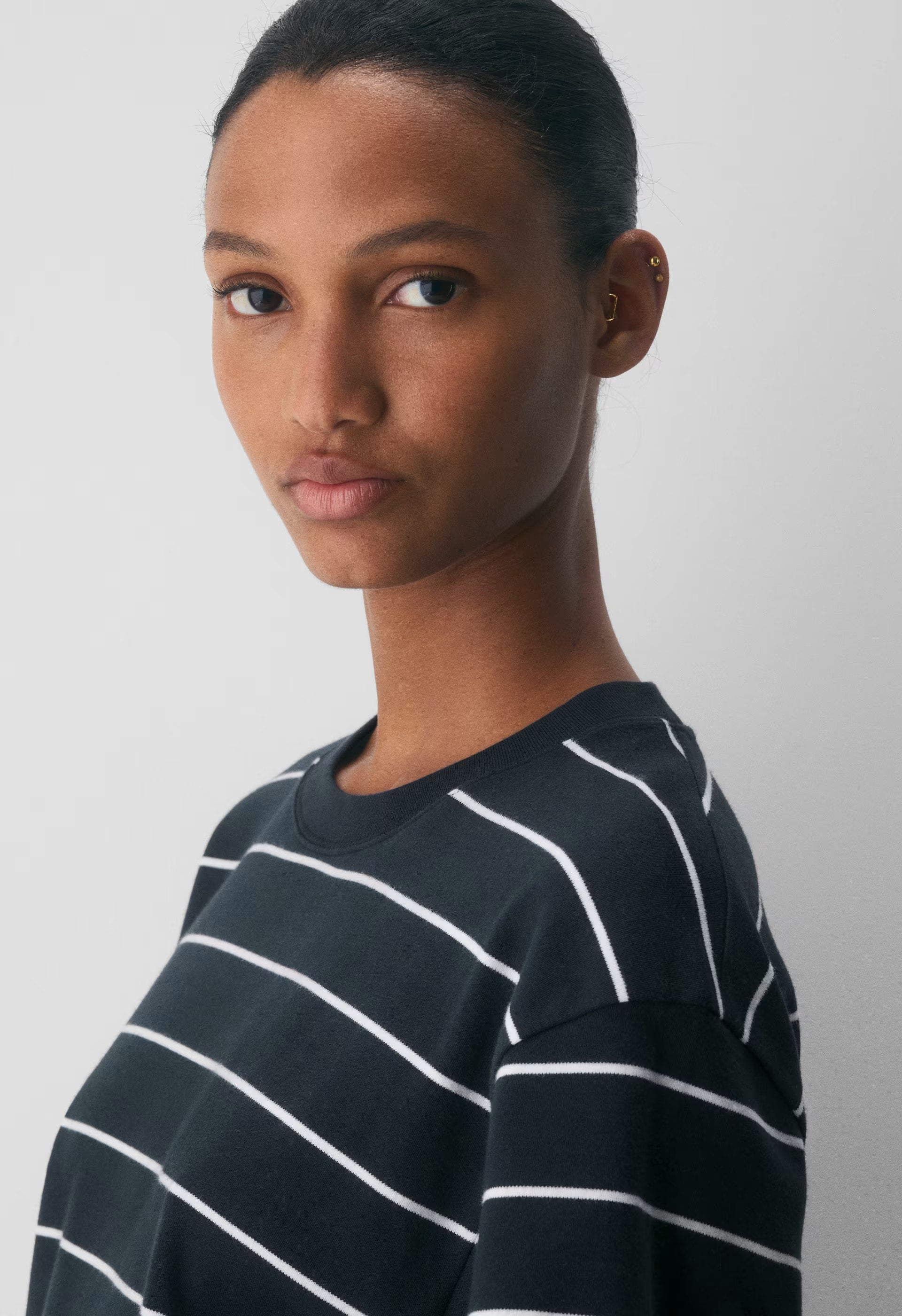 InterLock Cotton Pegasus T-Shirt - DARK NIGHT NAVY/WHITE