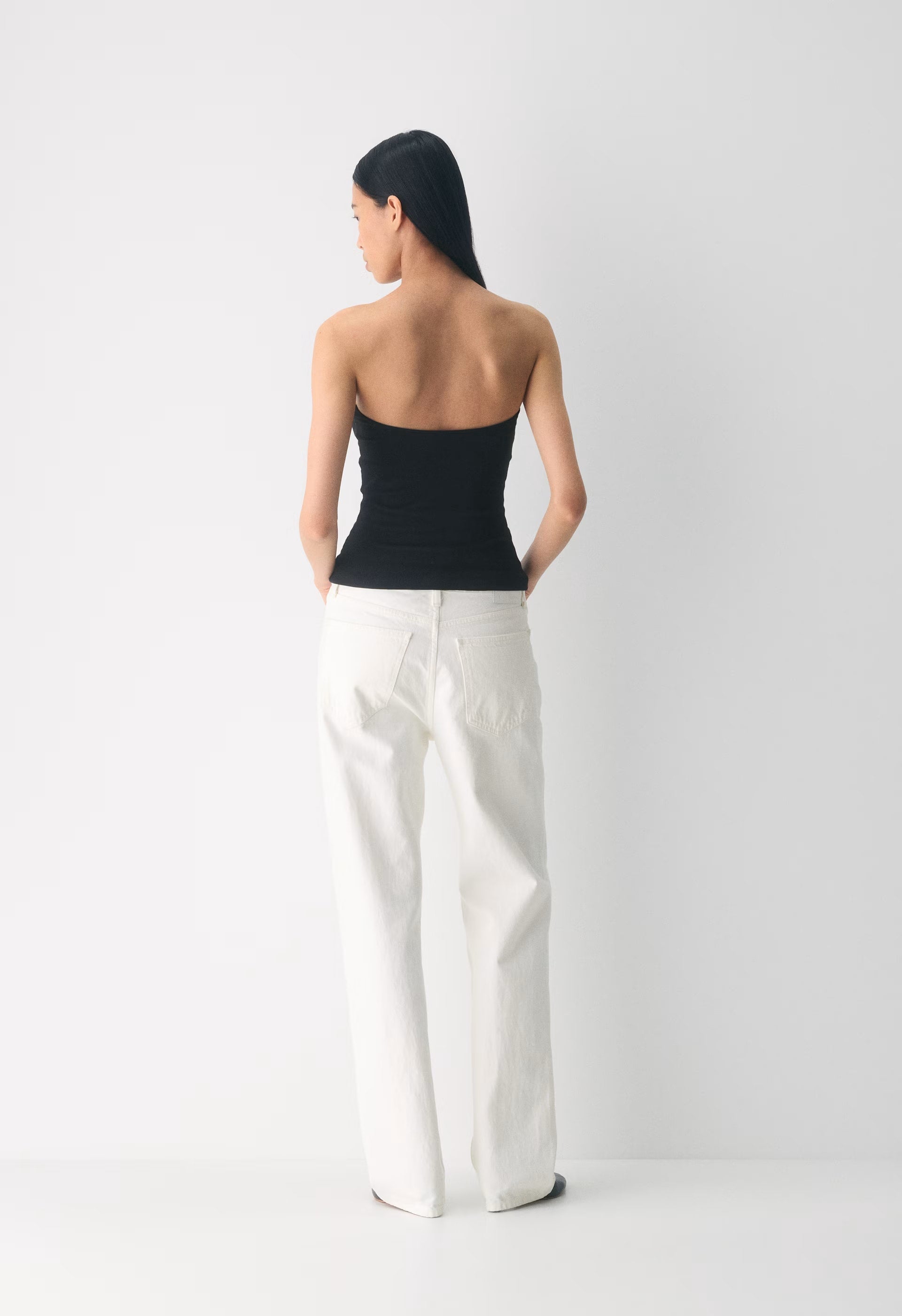 Casual Contour Hi-Hip Tube Top - BLACK
