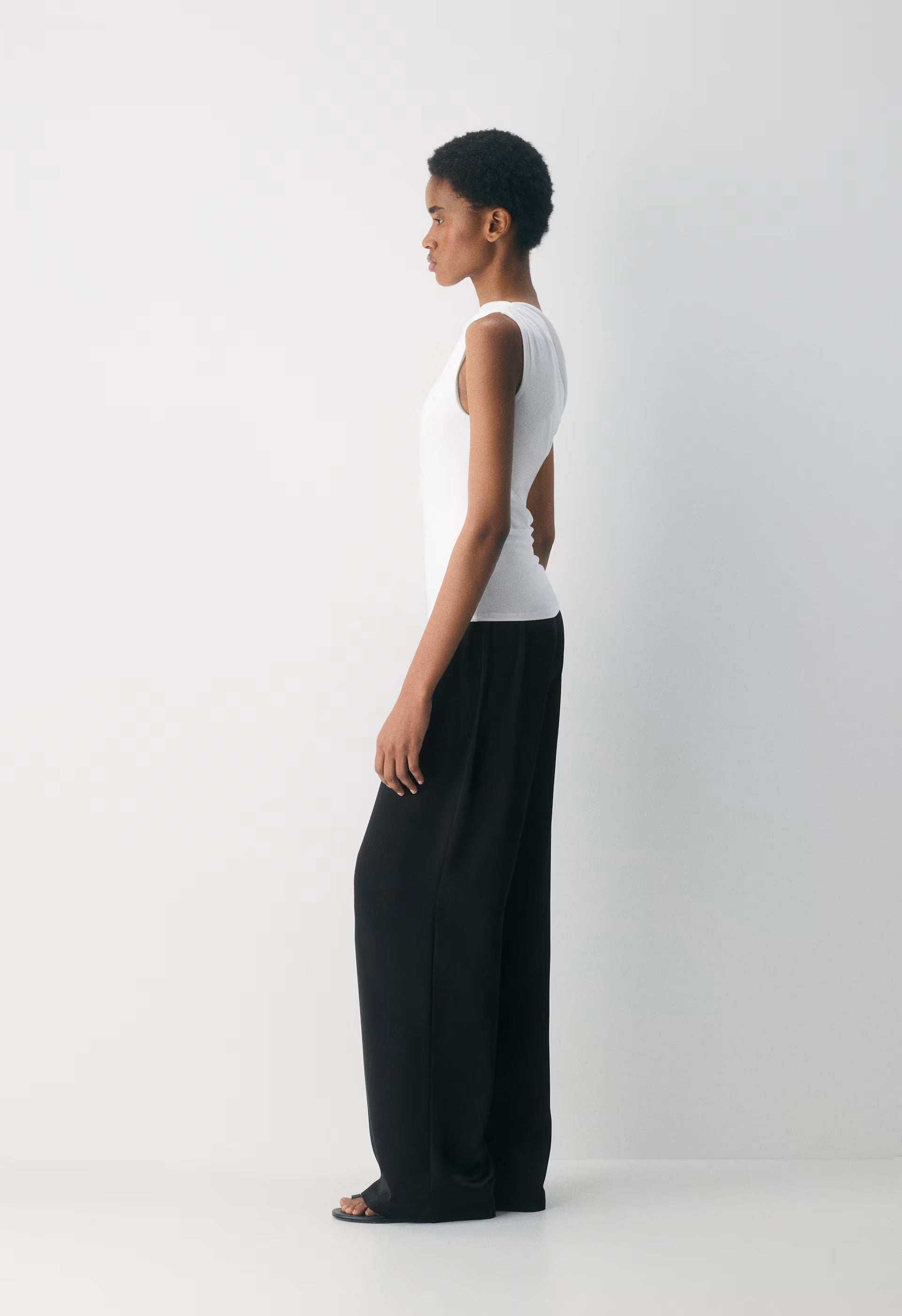 Smooth Matter™ Gallery Top - WHITE