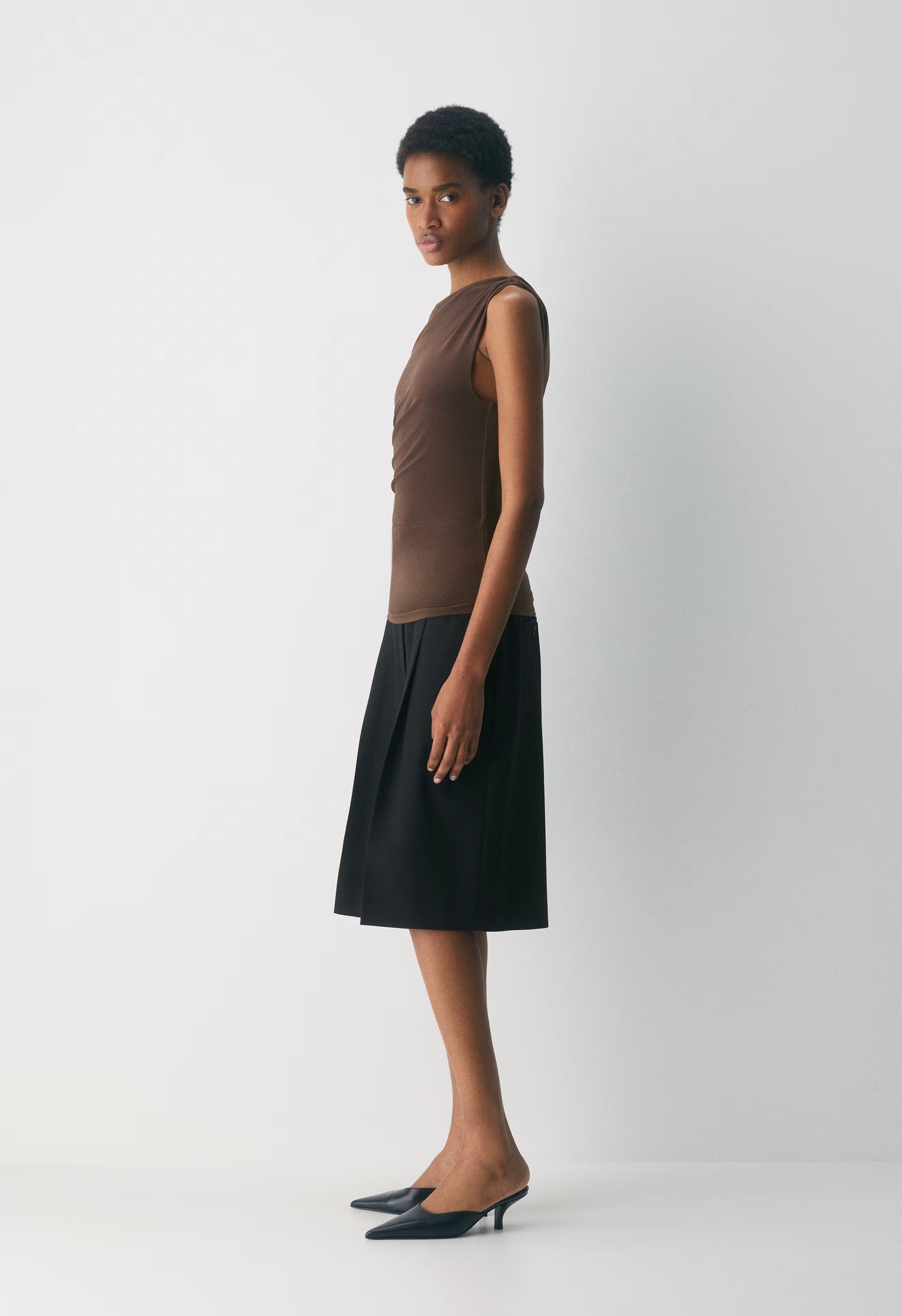 Smooth Matter™ Gallery Top - RICH MOCHA BROWN