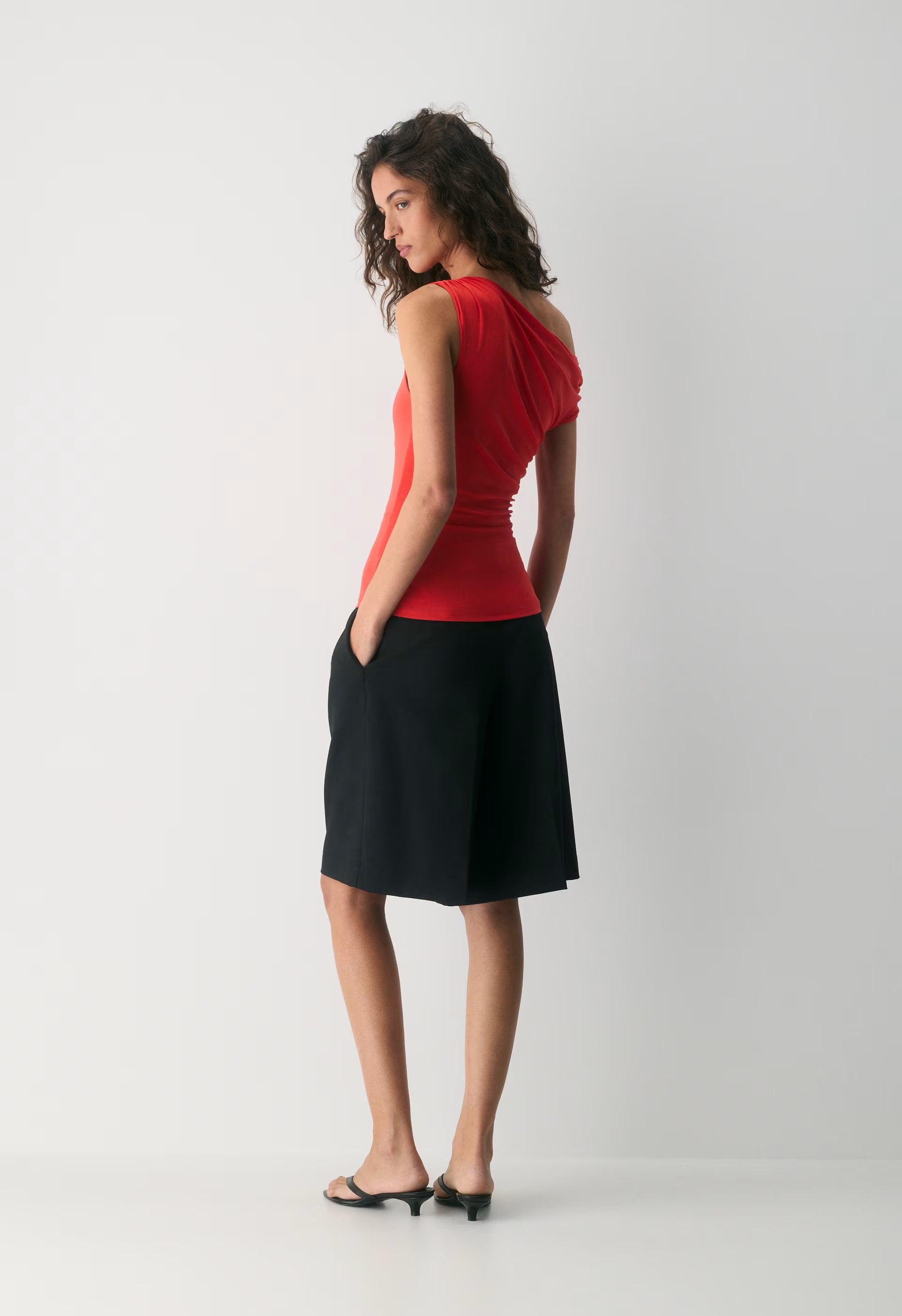 Smooth Matter™ Gallery Top - CHERRYBOMB RED