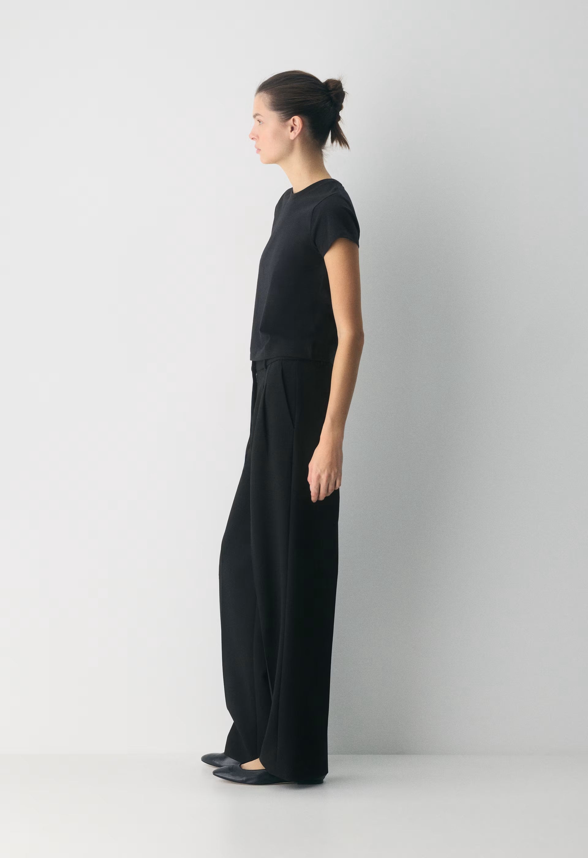 Key Cotton Eira T-Shirt - BLACK