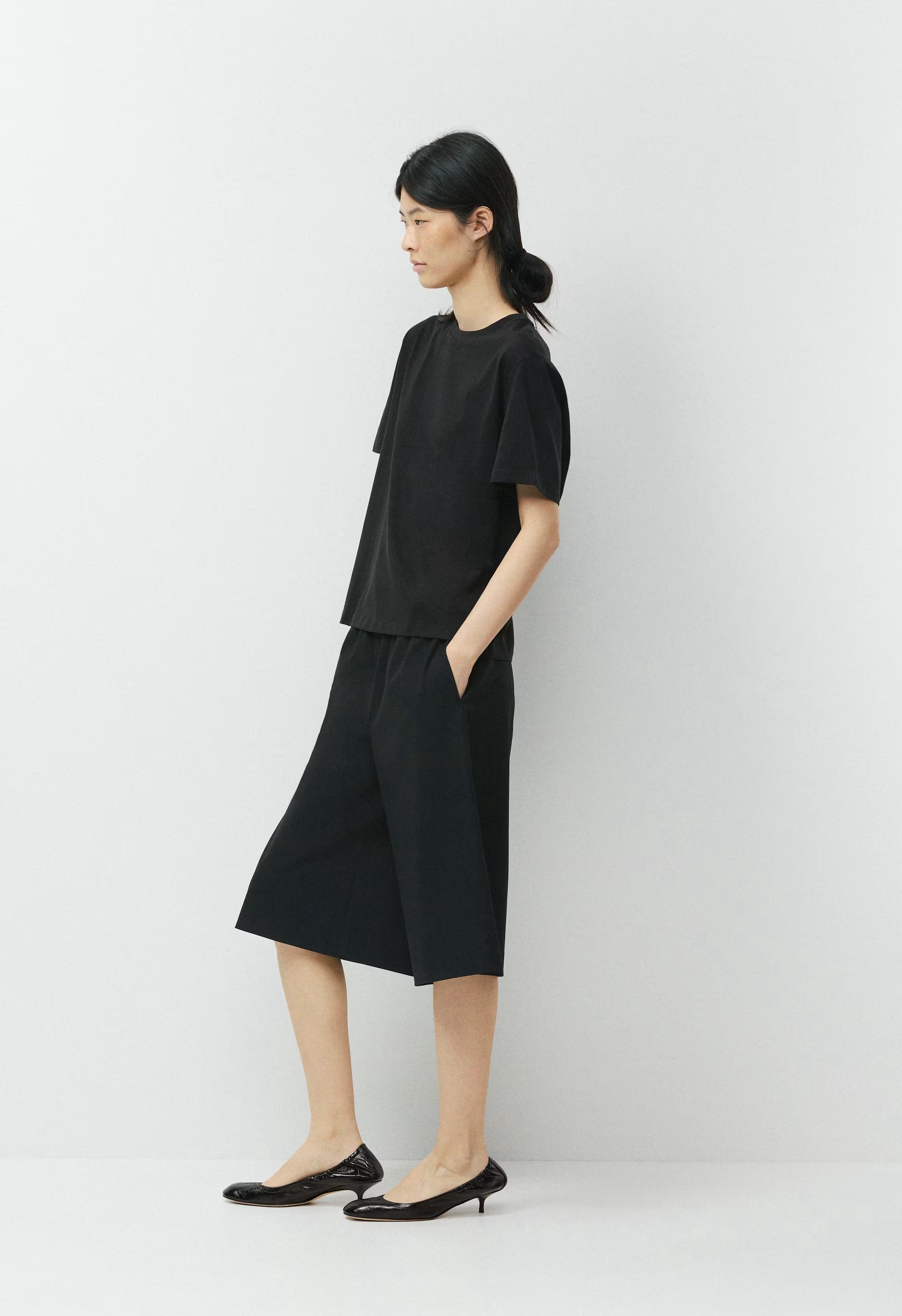 Key Cotton Thessa T-Shirt - BLACK