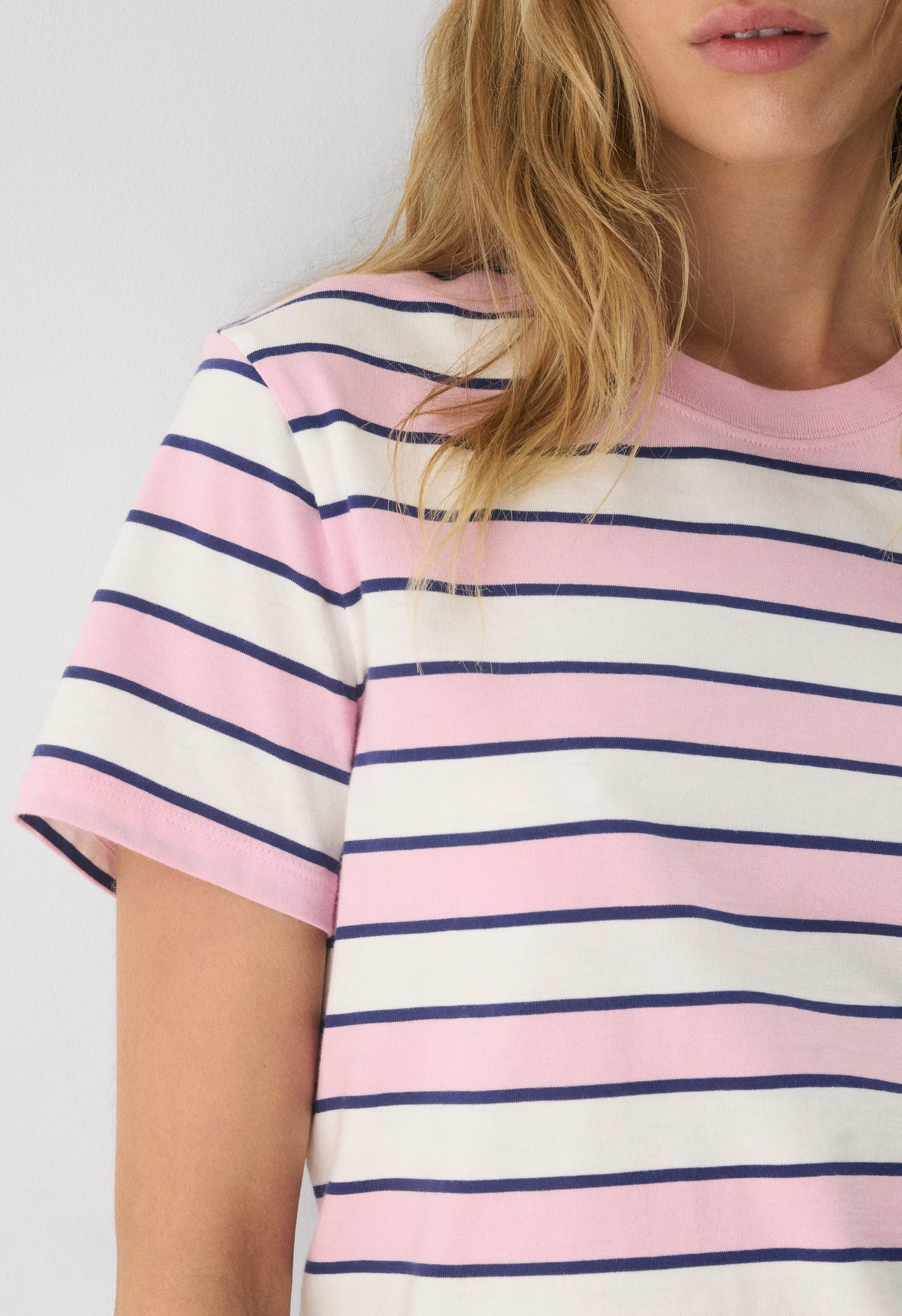CottonWhisk™ Emma T-Shirt - HRBR NVY/RCH MCH BRN