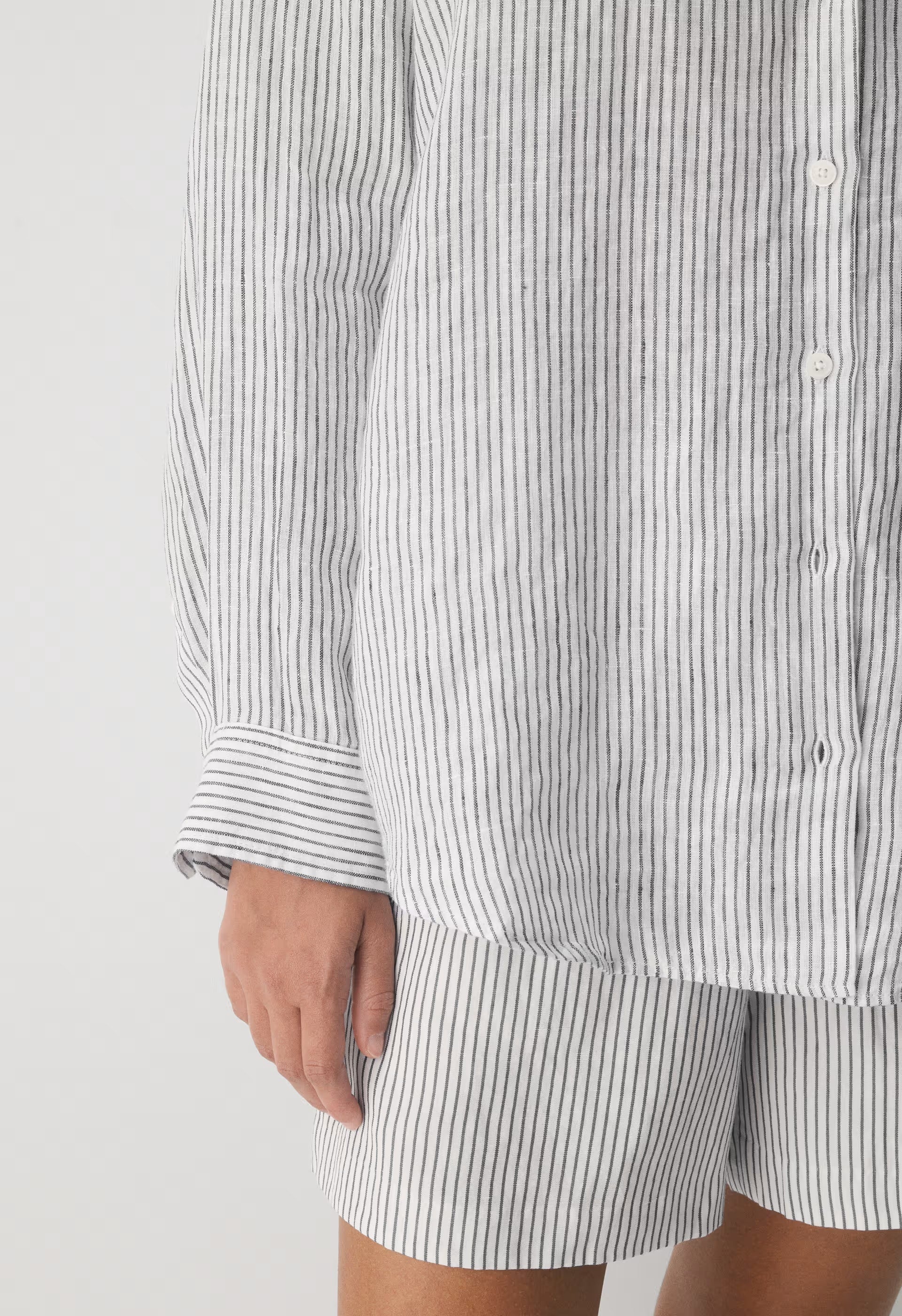 Reminisce Relaxed Linen Shirt - MILN STRIPE W/HRBR NV