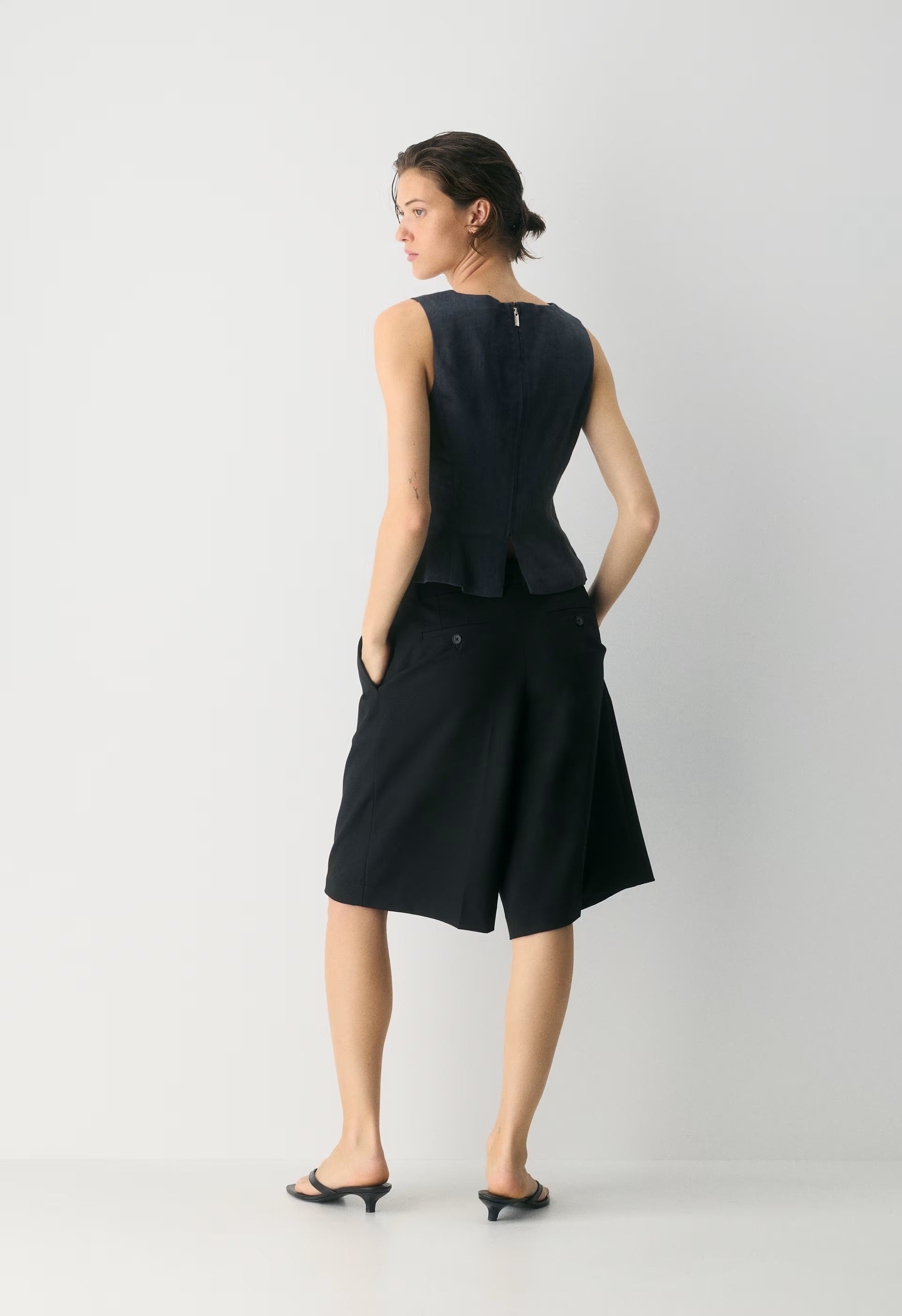 Enigma Linen Top - ADMIRAL