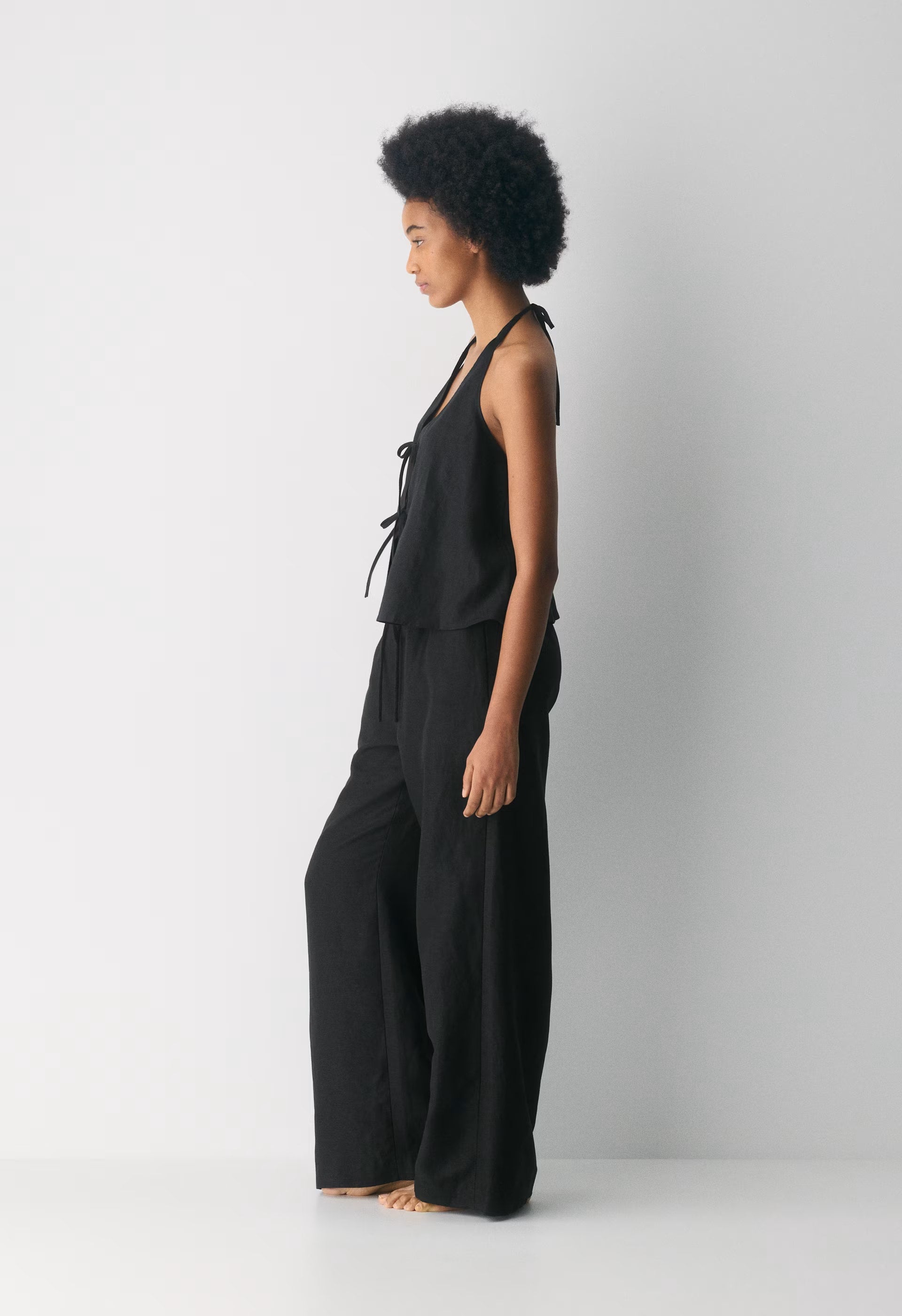 Rove Linen Halter Top - VILLA PINK