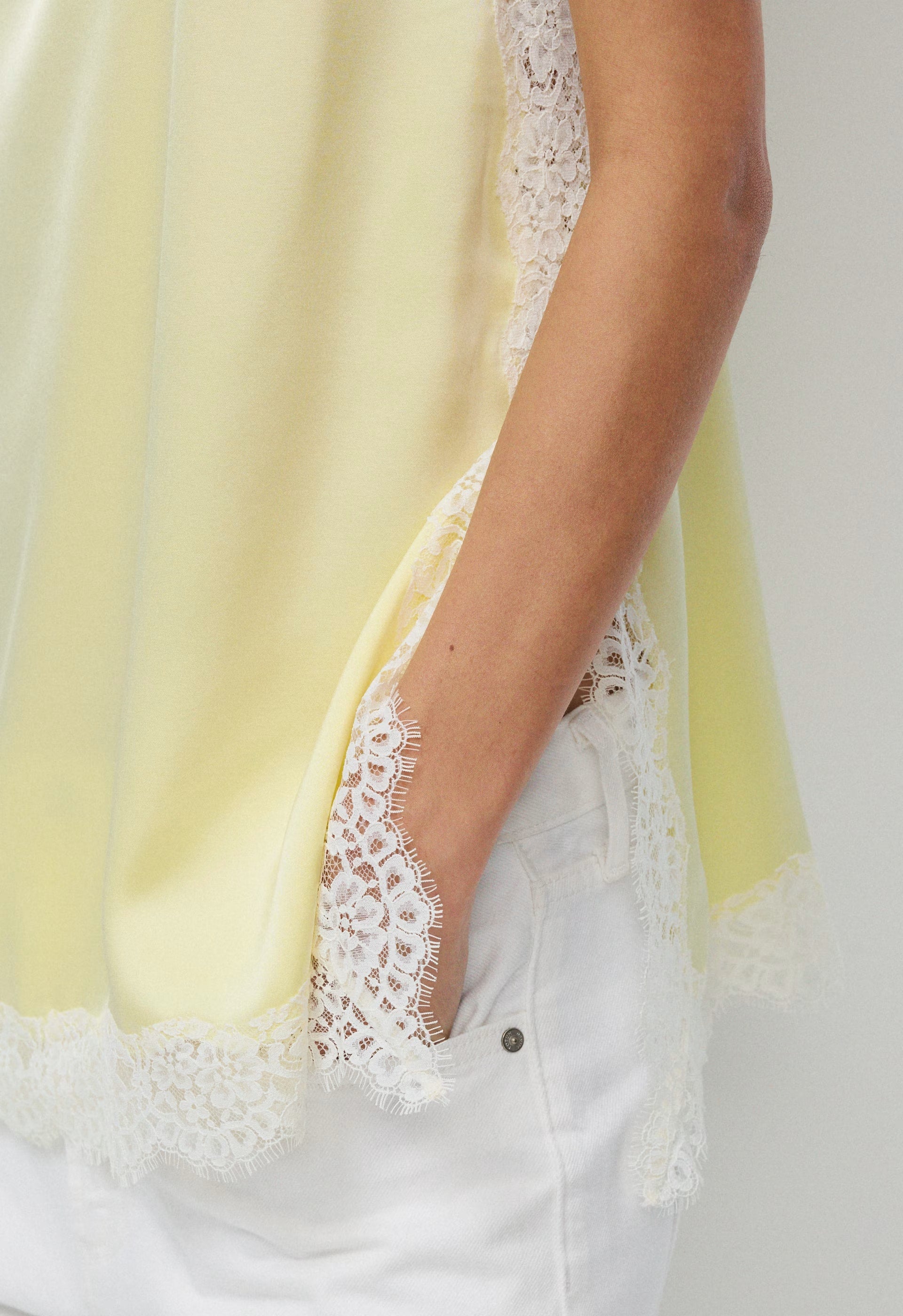 Serif Satin Camisole - LEMONADE/LIGHT BIRCH
