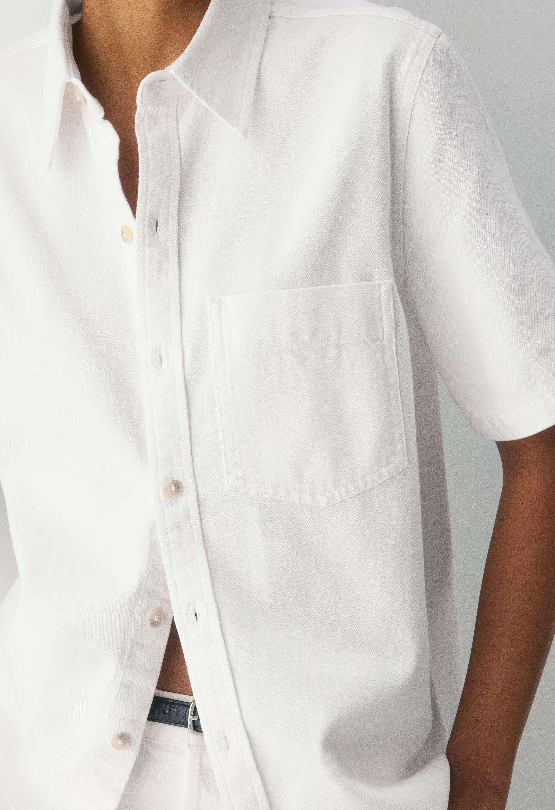 Denim Forum The '90s Vintage Shortsleeve Denim Shirt - A LITTLE WHITE LIE