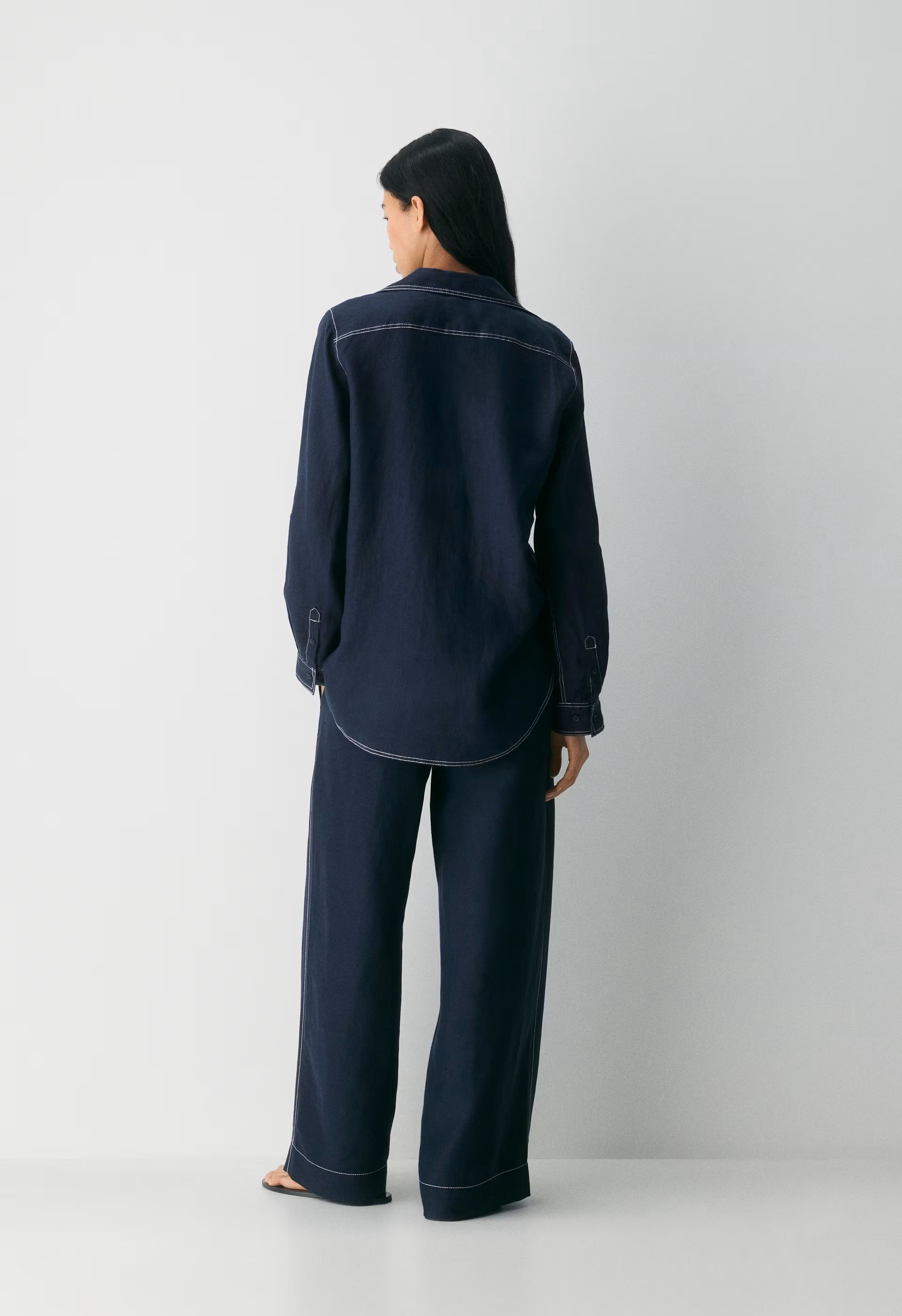 Utility Linen Shirt - ADMIRAL/ LIGHT BIRCH