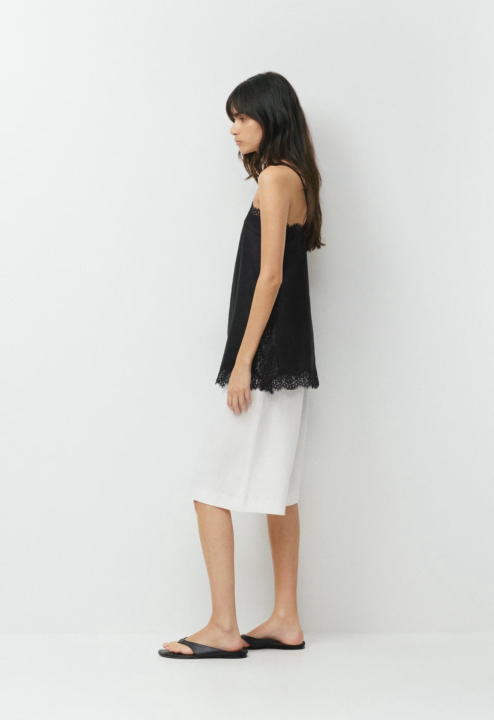 Serif Linen Camisole - BLACK/BLACK