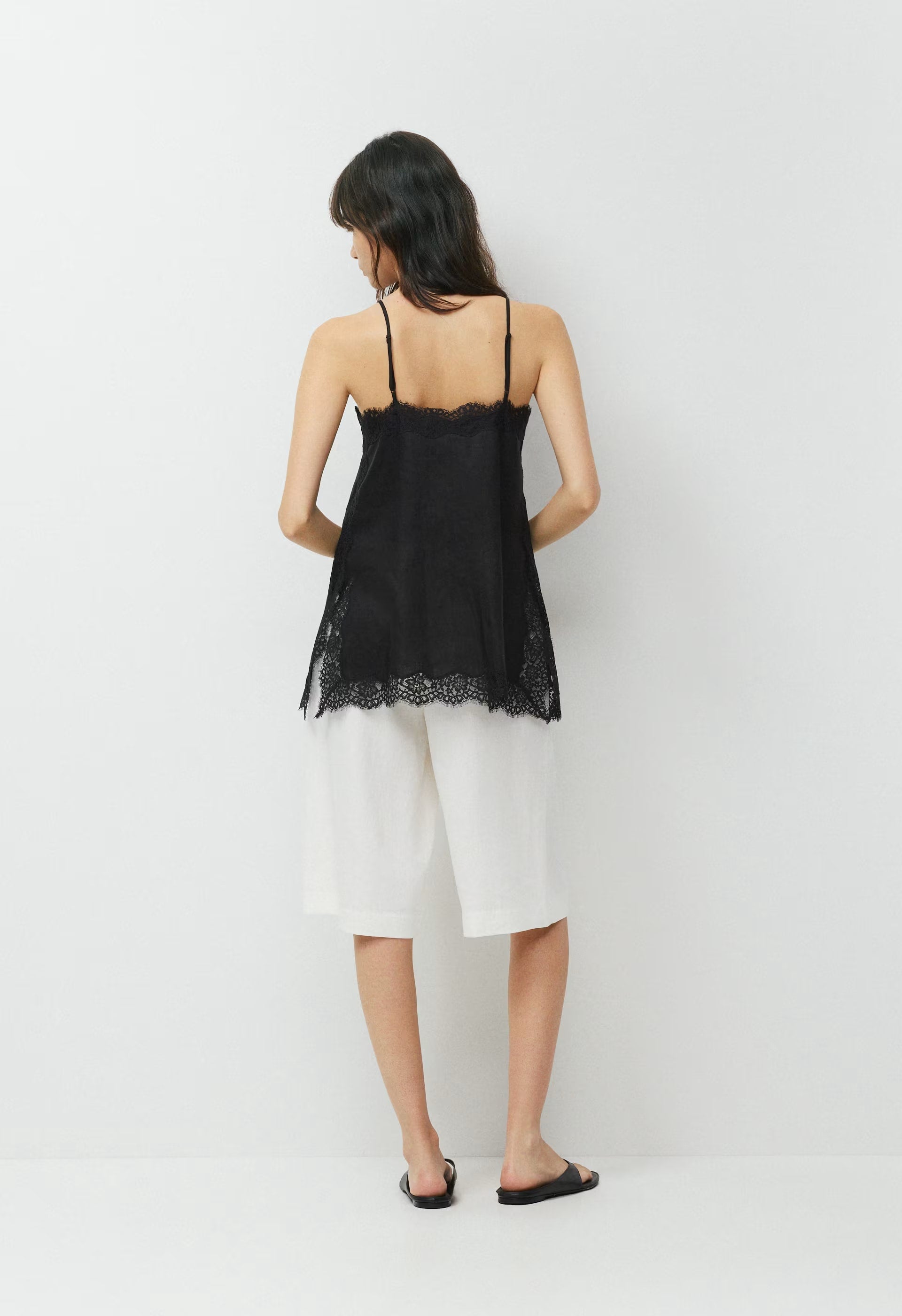 Serif Linen Camisole - BLACK/BLACK