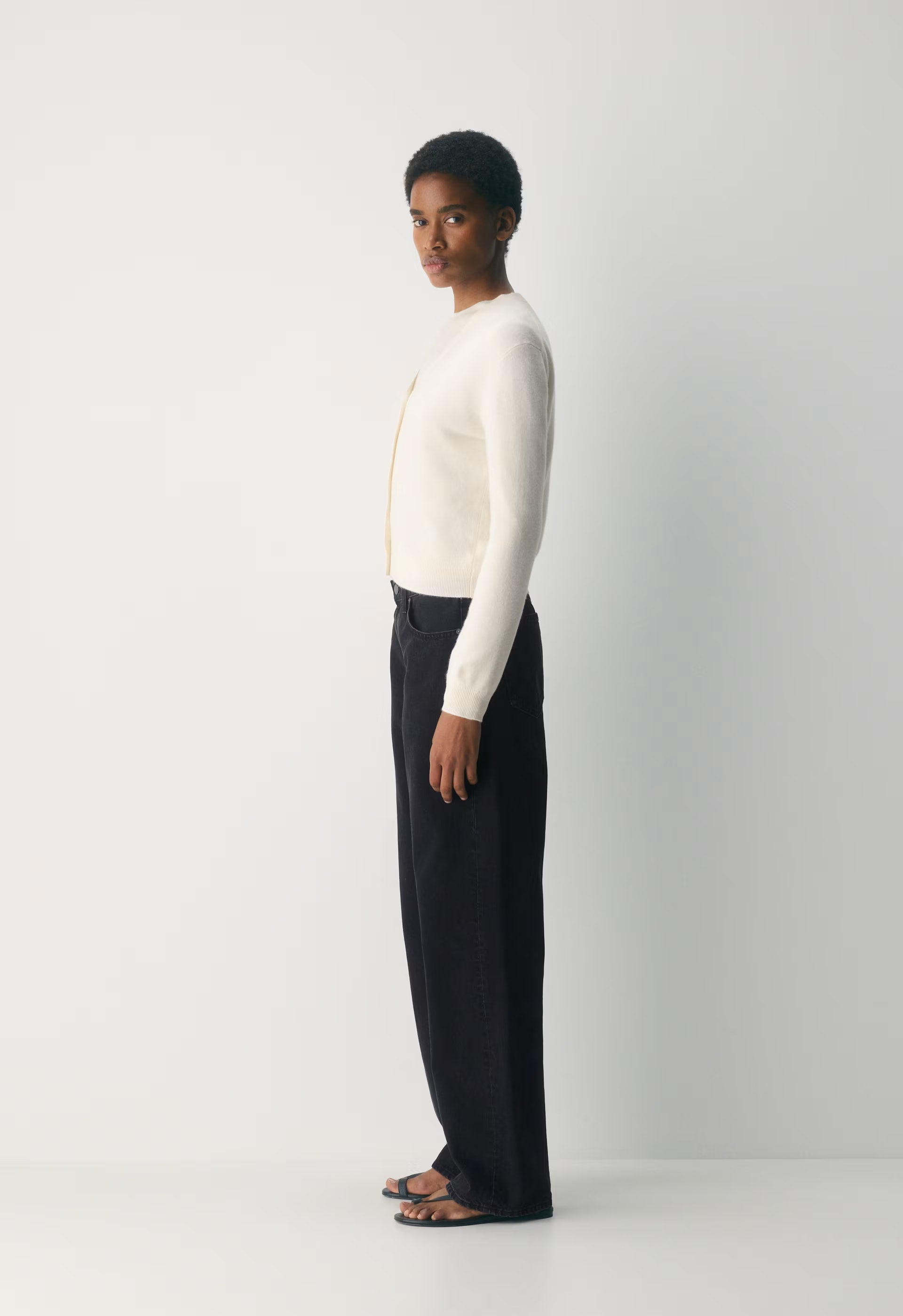 Bare Cashmere Laureate Cardigan - LIGHT BIRCH