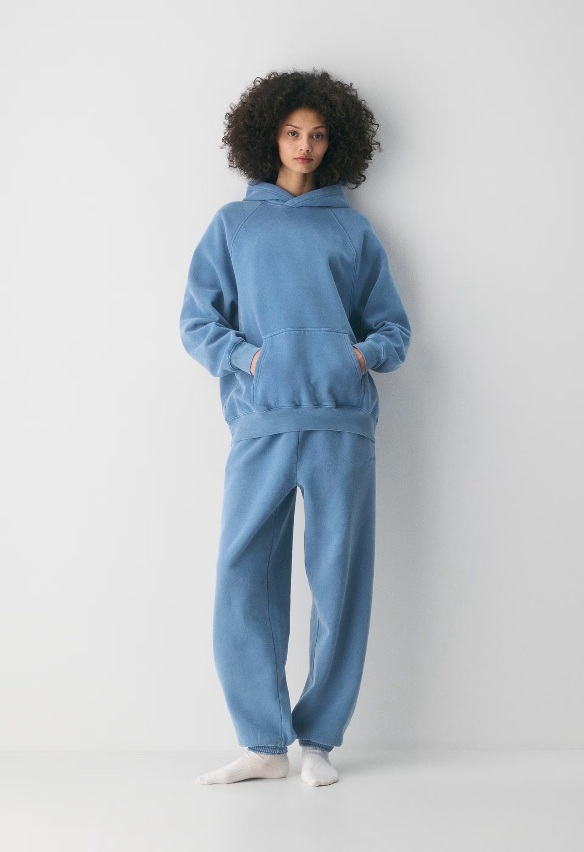 Cozy Sweatfleece Mega Raglan™ Hoodie - NO-STRESS LIGHT BLUE