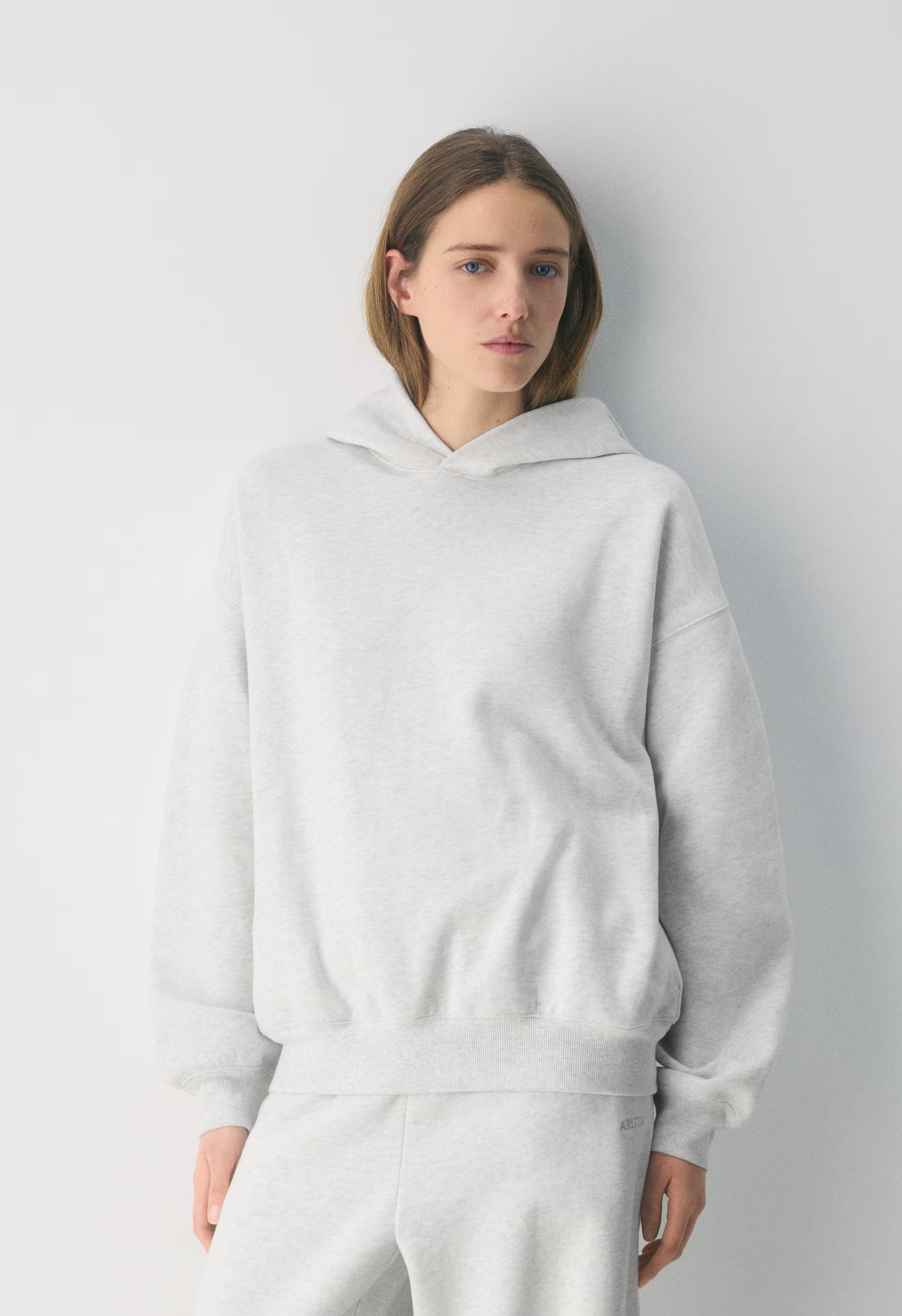 Cozy Sweatfleece Mega Hoodie - HEATHER CLOUD WHITE