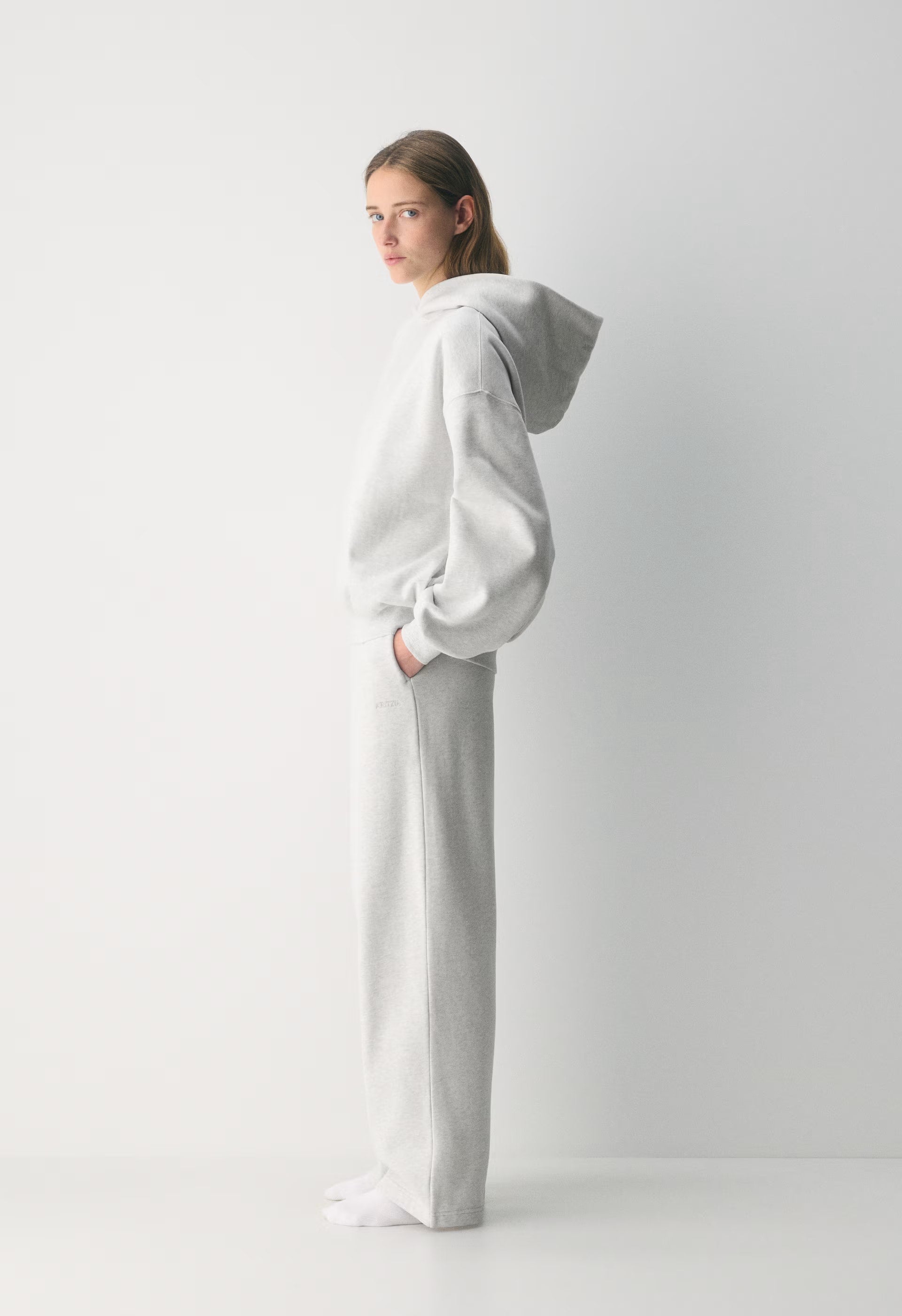 Cozy Sweatfleece Mega Hoodie - HEATHER CLOUD WHITE