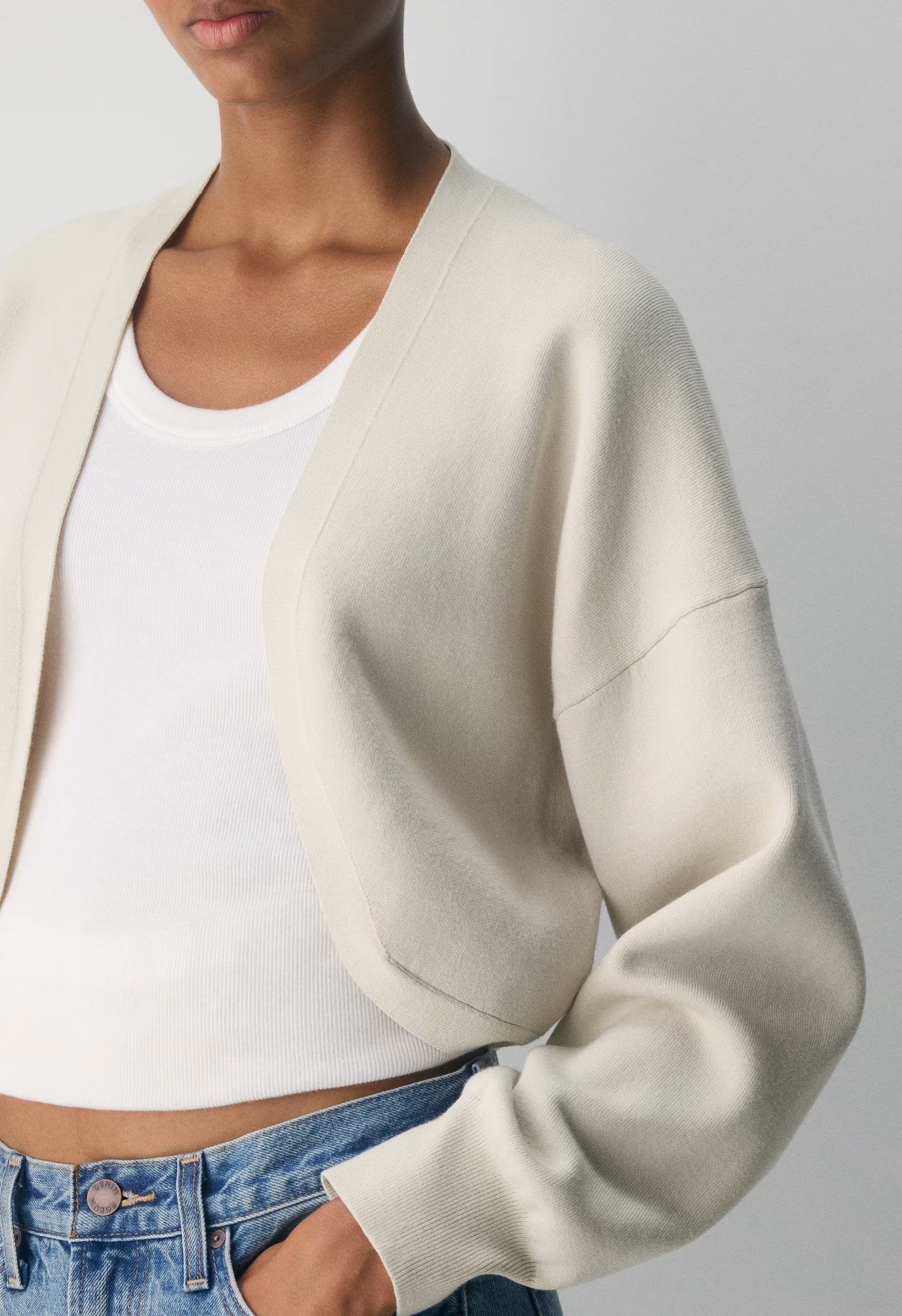 New Decision Shrug - Wonder Yarn - MATTE PEARL