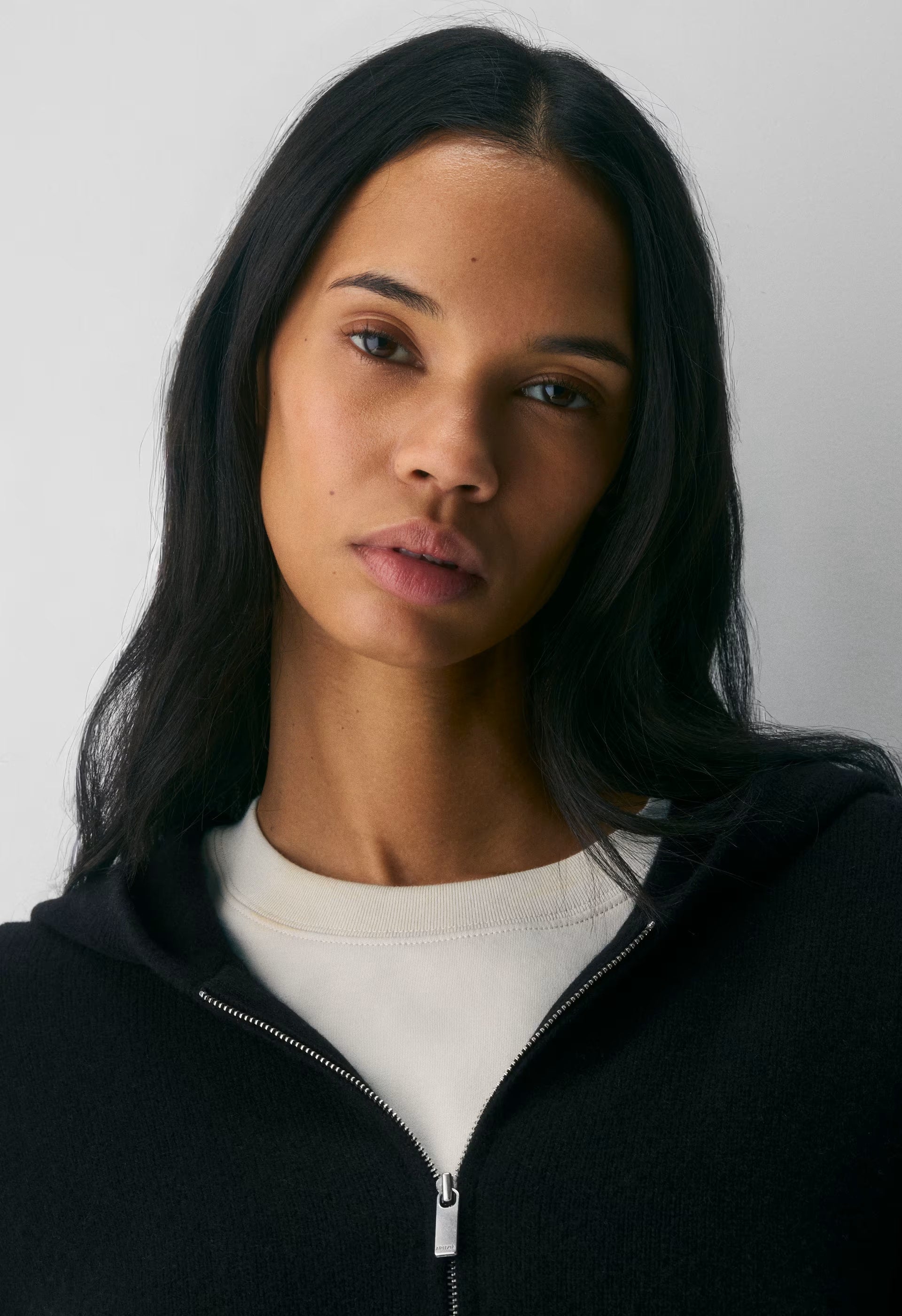 Essential Cashmere Idyllic Zip Hoodie - BLACK