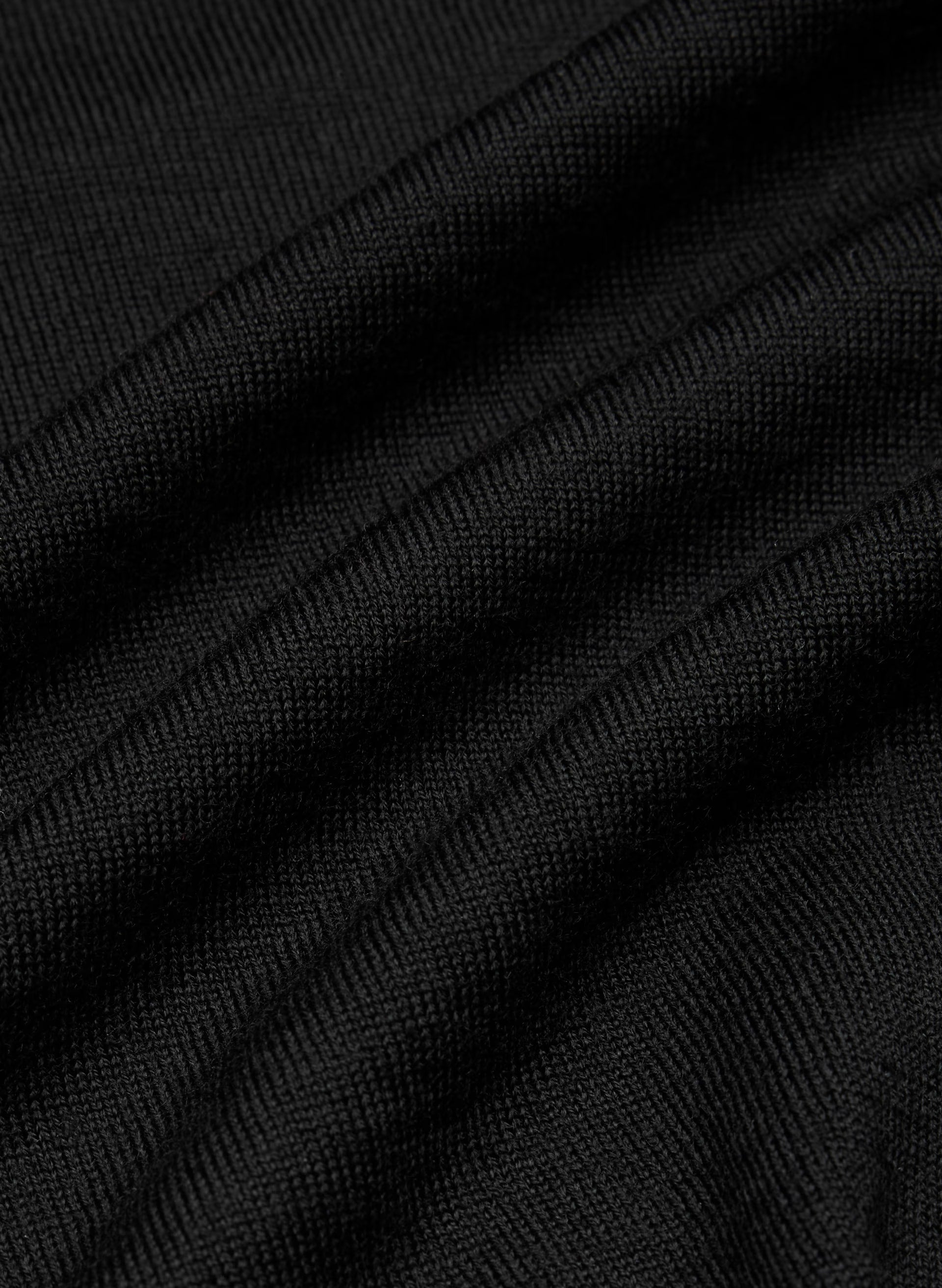 Fine Merino Wool Wedgewood Sweater Vest - BLACK