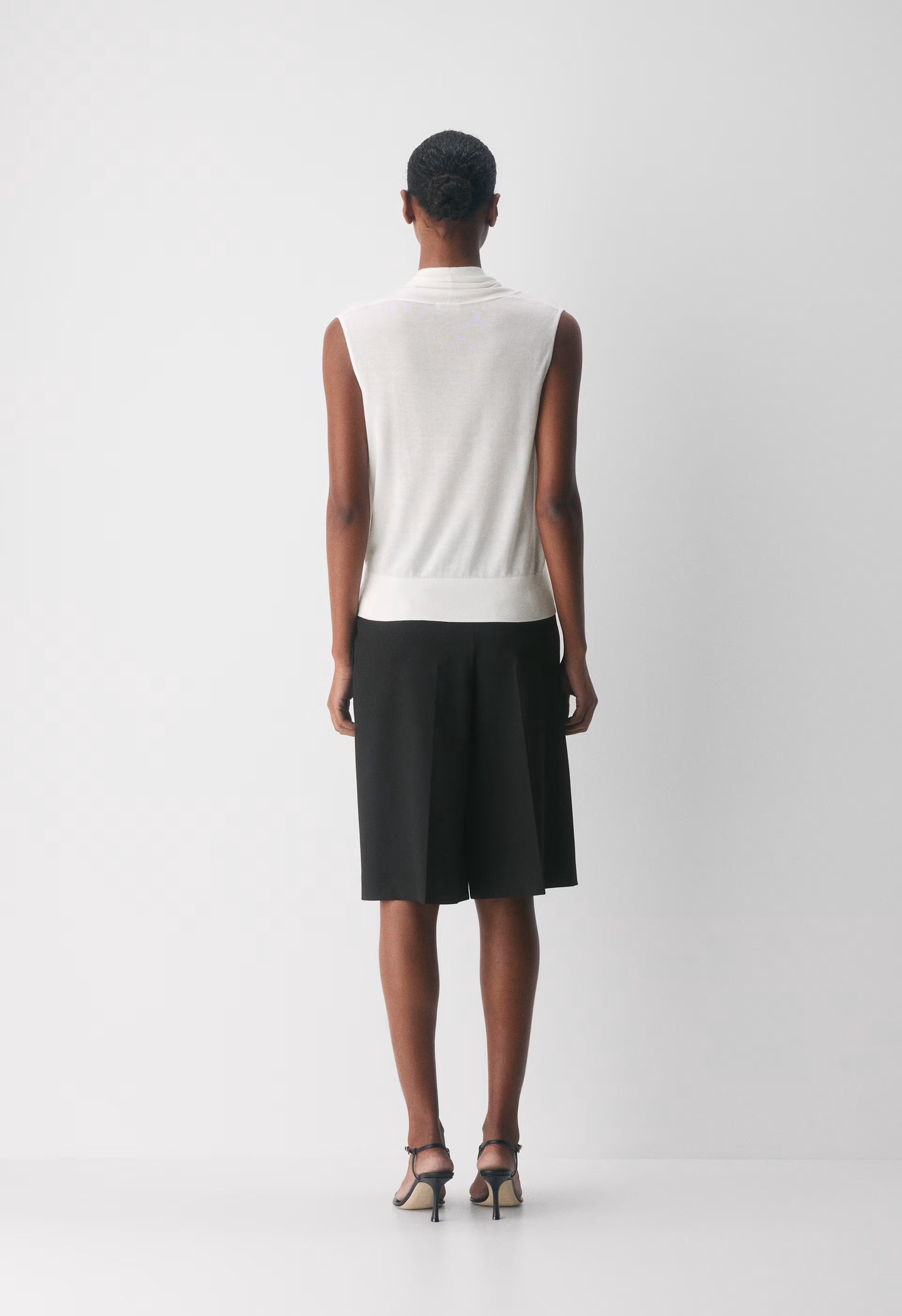 Agenda Sweater Vest - CLOUDED WHITE