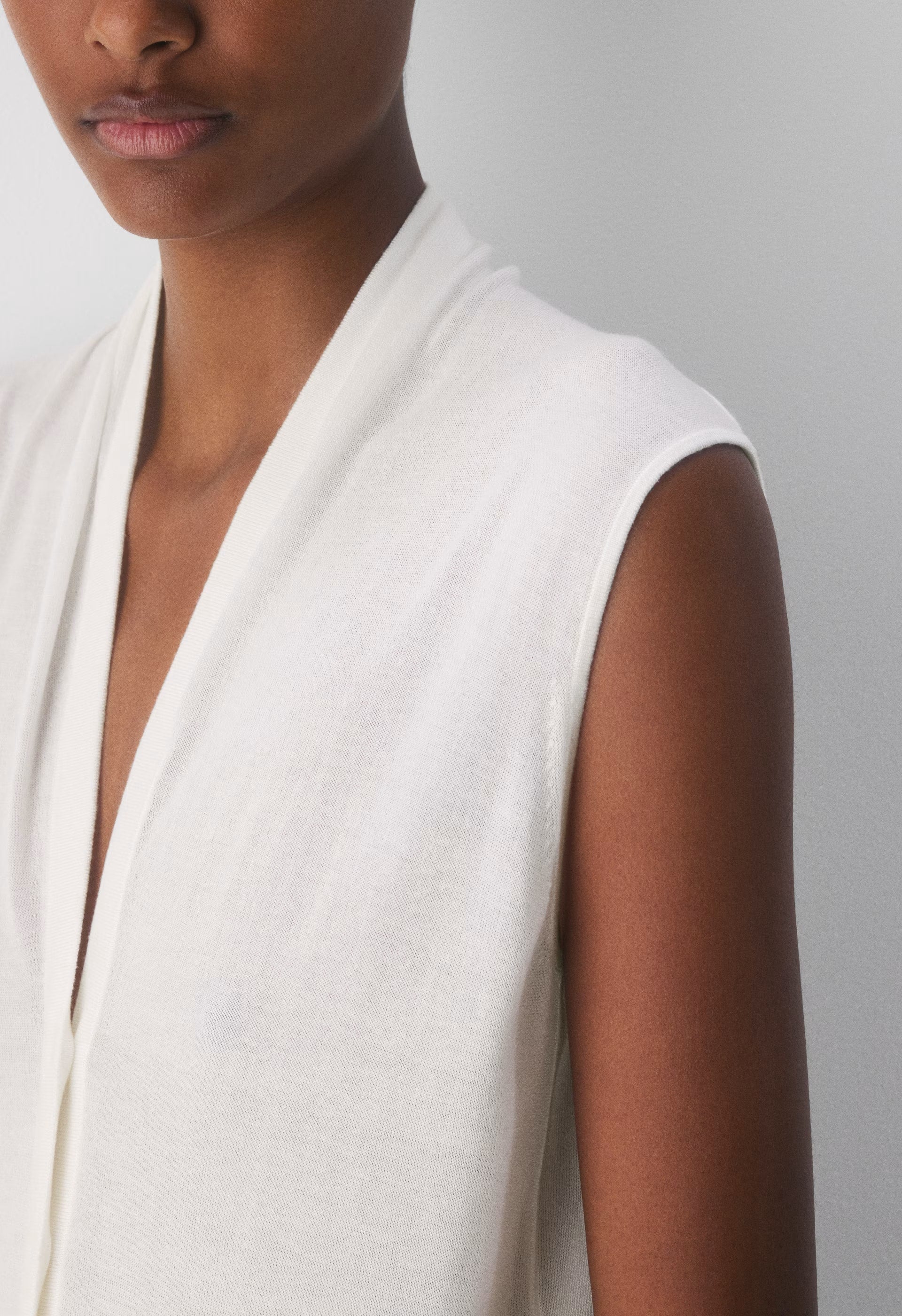 Agenda Sweater Vest - CLOUDED WHITE