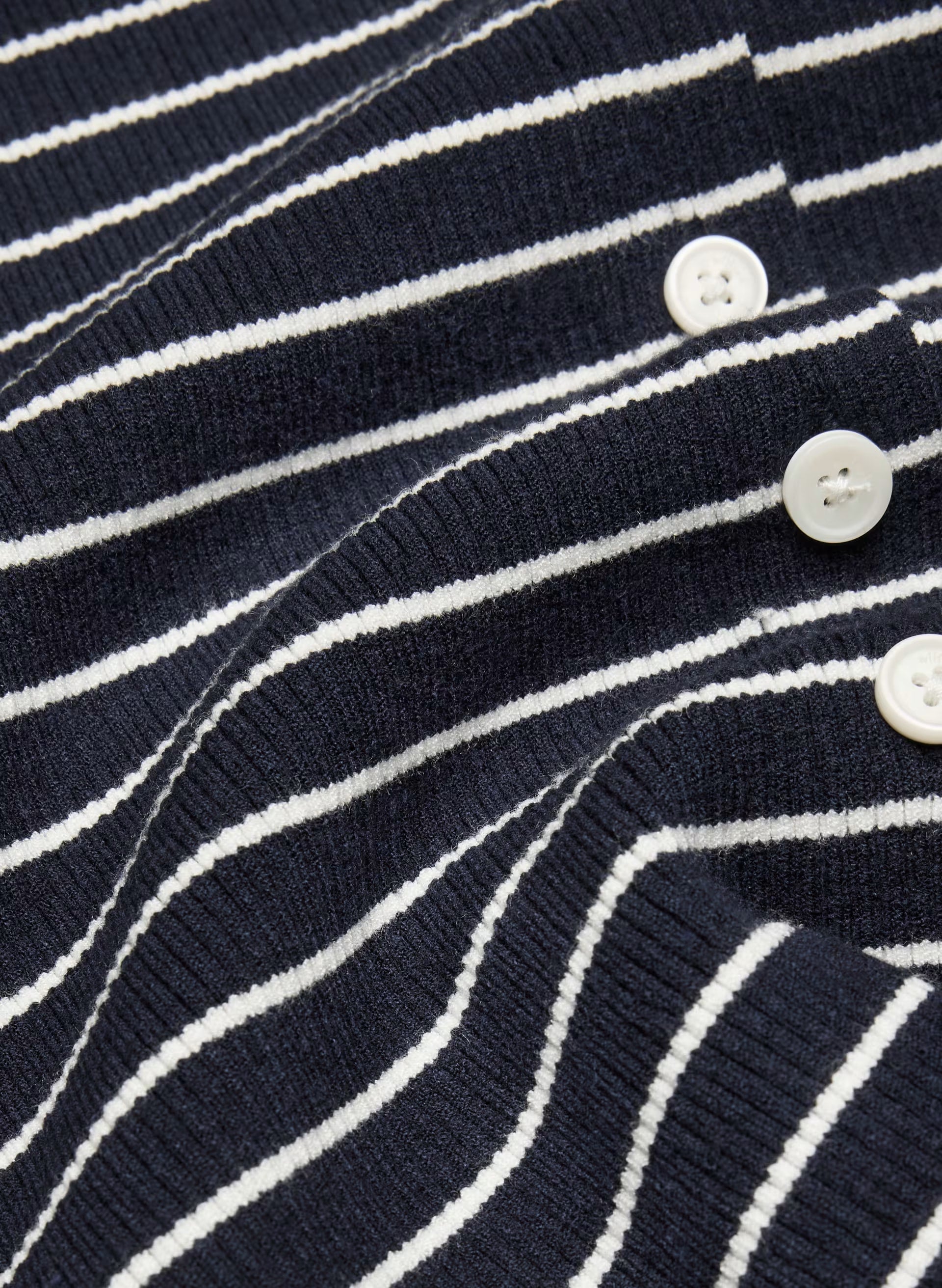 Croquet Sweater Vest - Wonder Yarn - ADMIRAL/ LIGHT BIRCH
