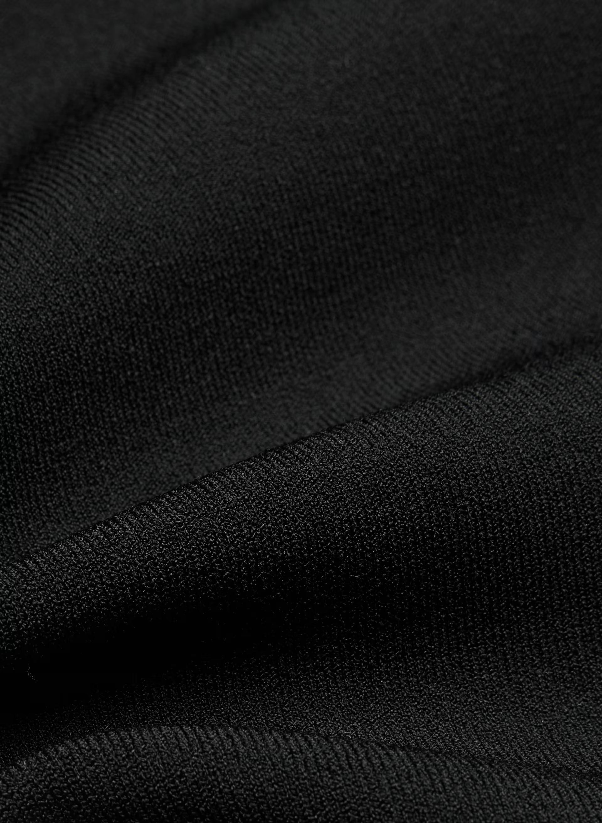 Aphotic Top - BLACK
