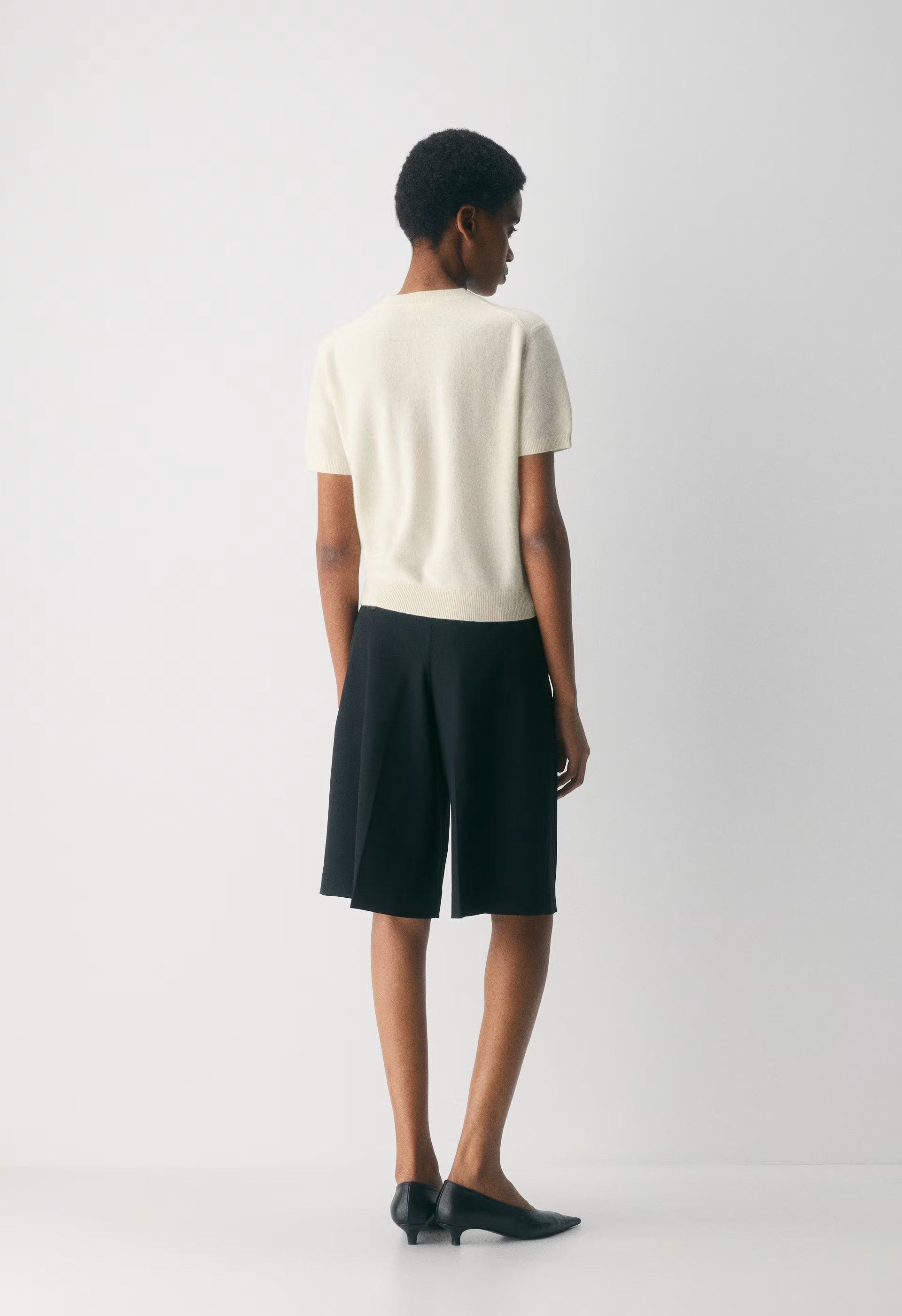 Bare Cashmere Bloor Shortsleeve Sweater - LIGHT BIRCH