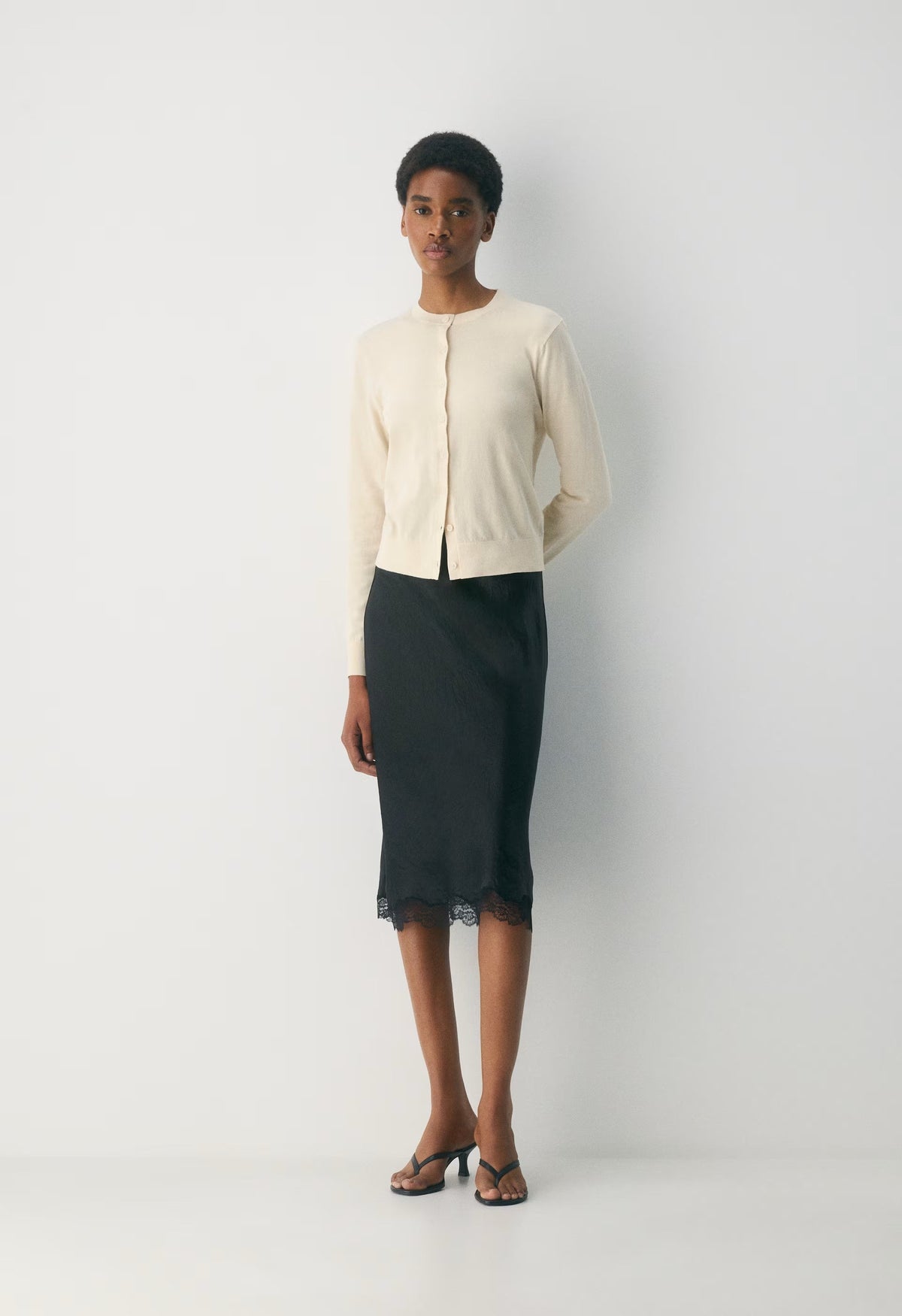 Noteworthy Cardigan - WHITE SHADOW