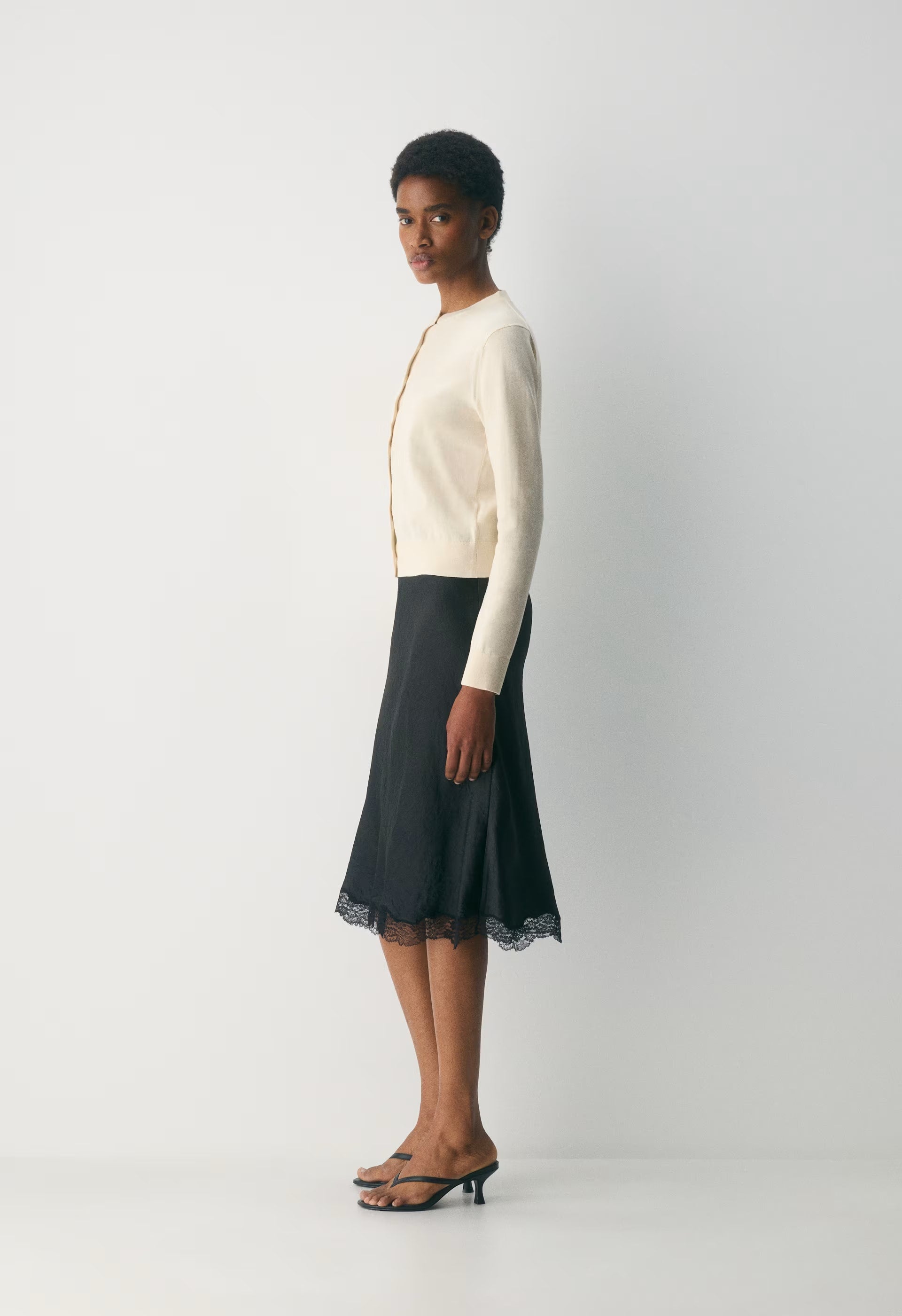 Noteworthy Cardigan - WHITE SHADOW