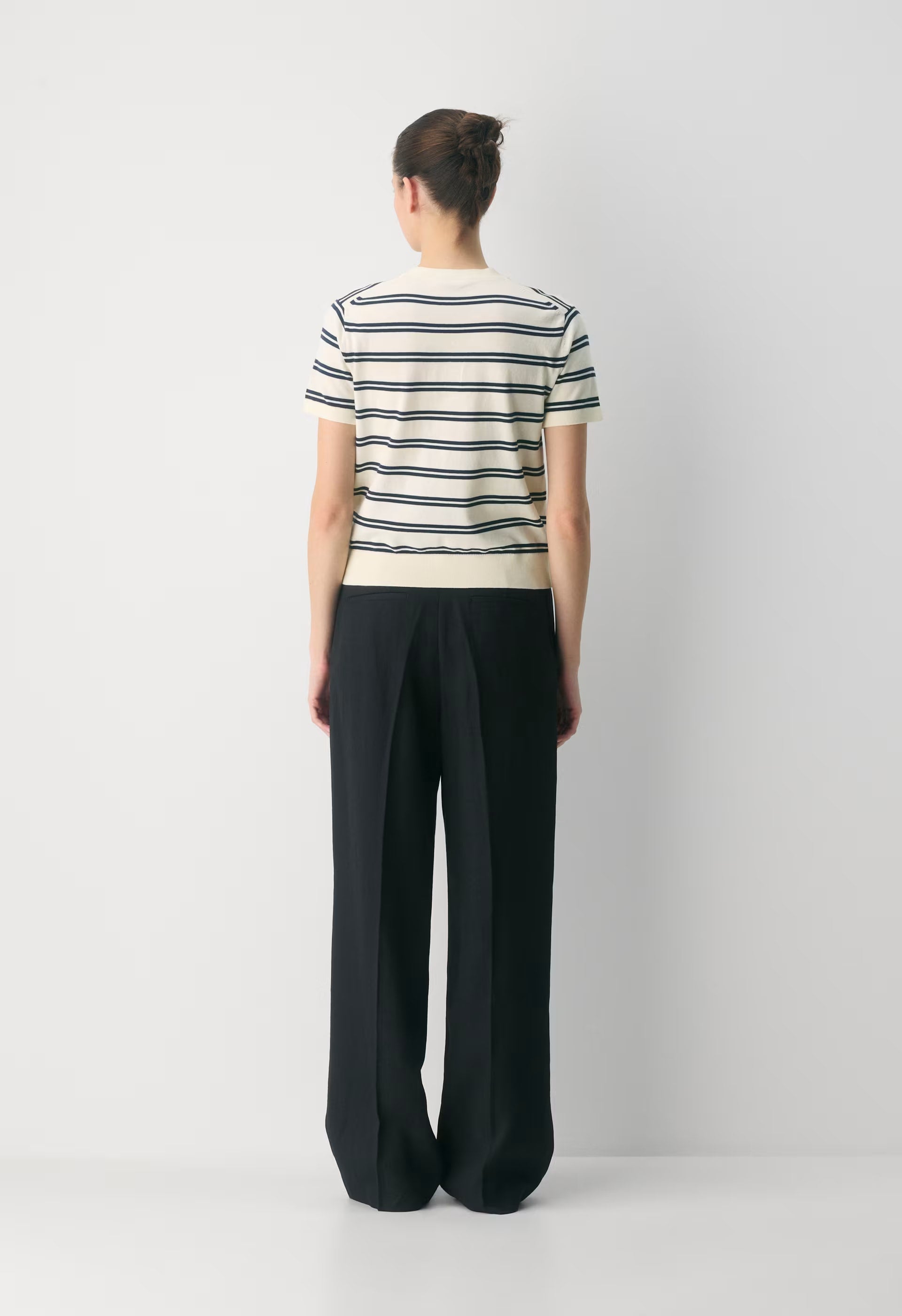 Bloor Shortsleeve Sweater - LT BIRCH/ ADMIRAL