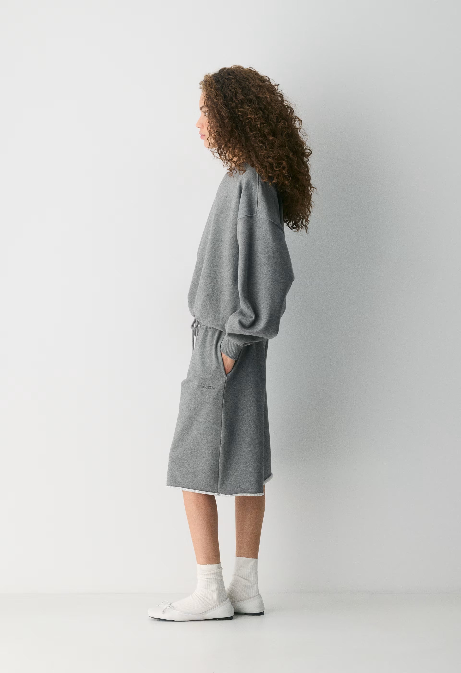 Terry Sweatfleece Mega Crew Sweatshirt - HEATHER DARK GREY
