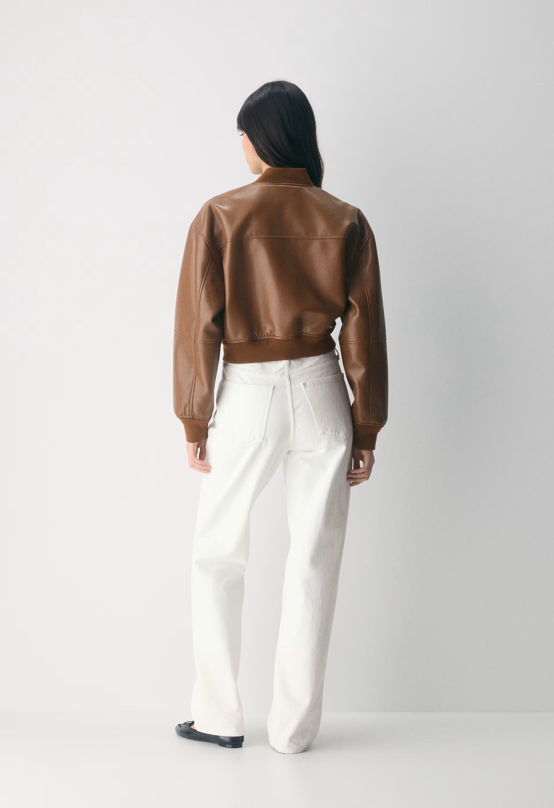 Synergy Bomber - UnReal Leather - CHOCOLATIER BROWN