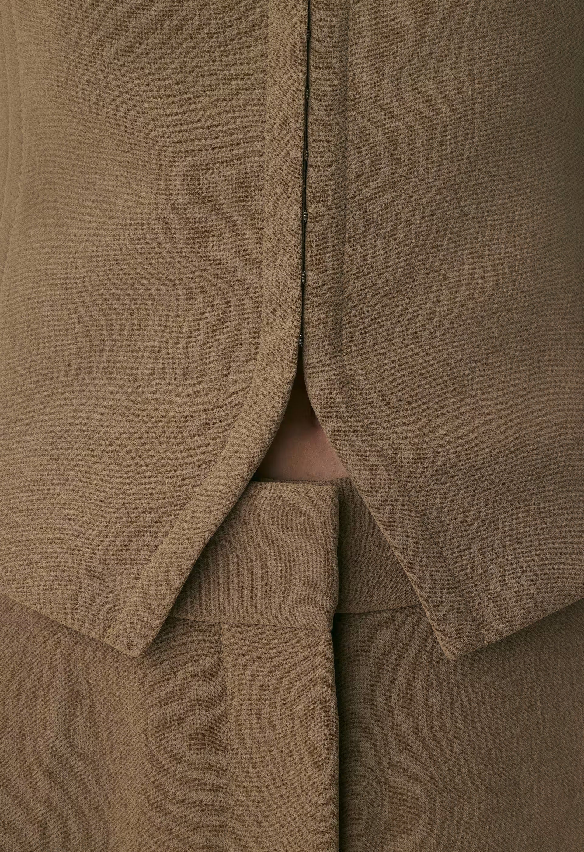 Attire Vest - Crepette™ - FOLIO TAUPE
