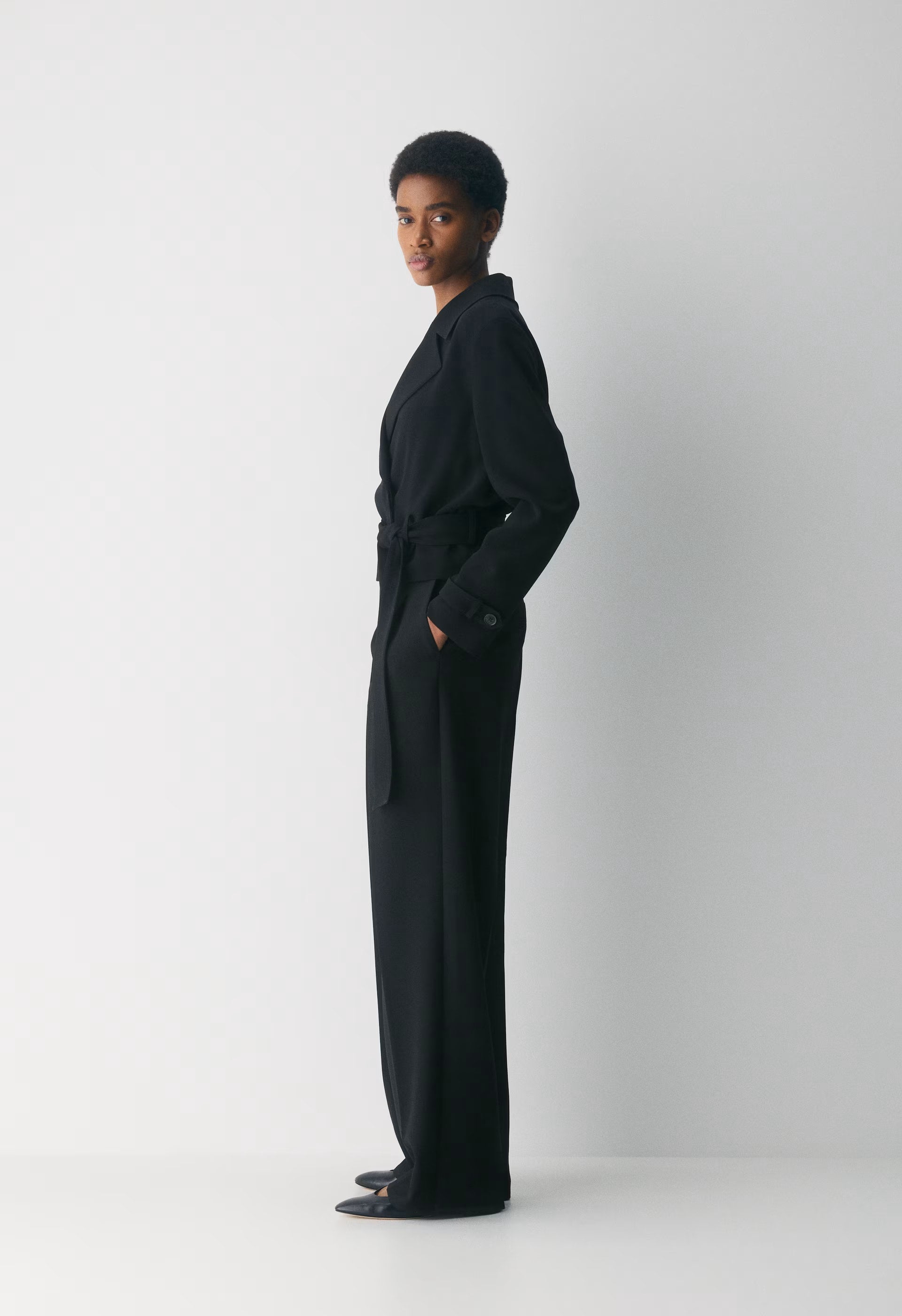 Postage Trench Coat - Sway Crepe - BLACK