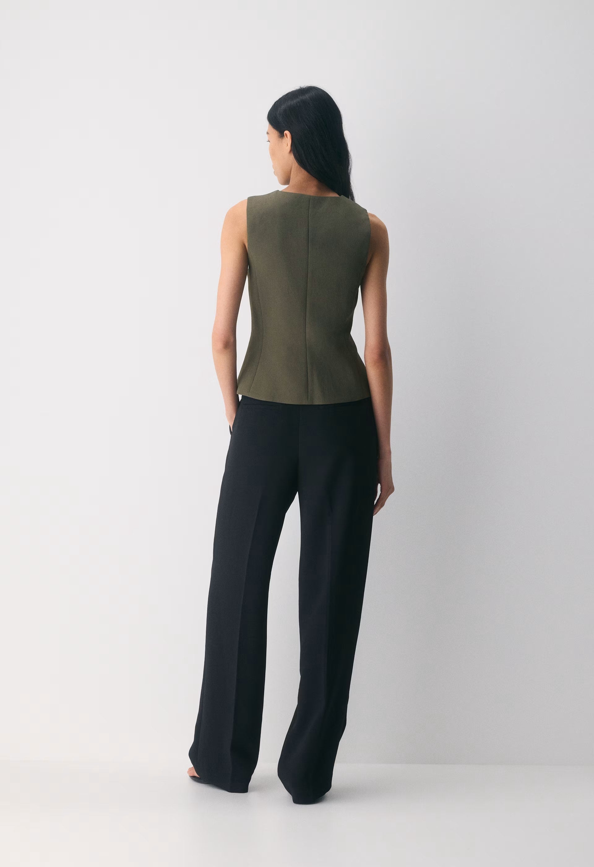 Regal Vest - Crepette™ - DARK OLIVE