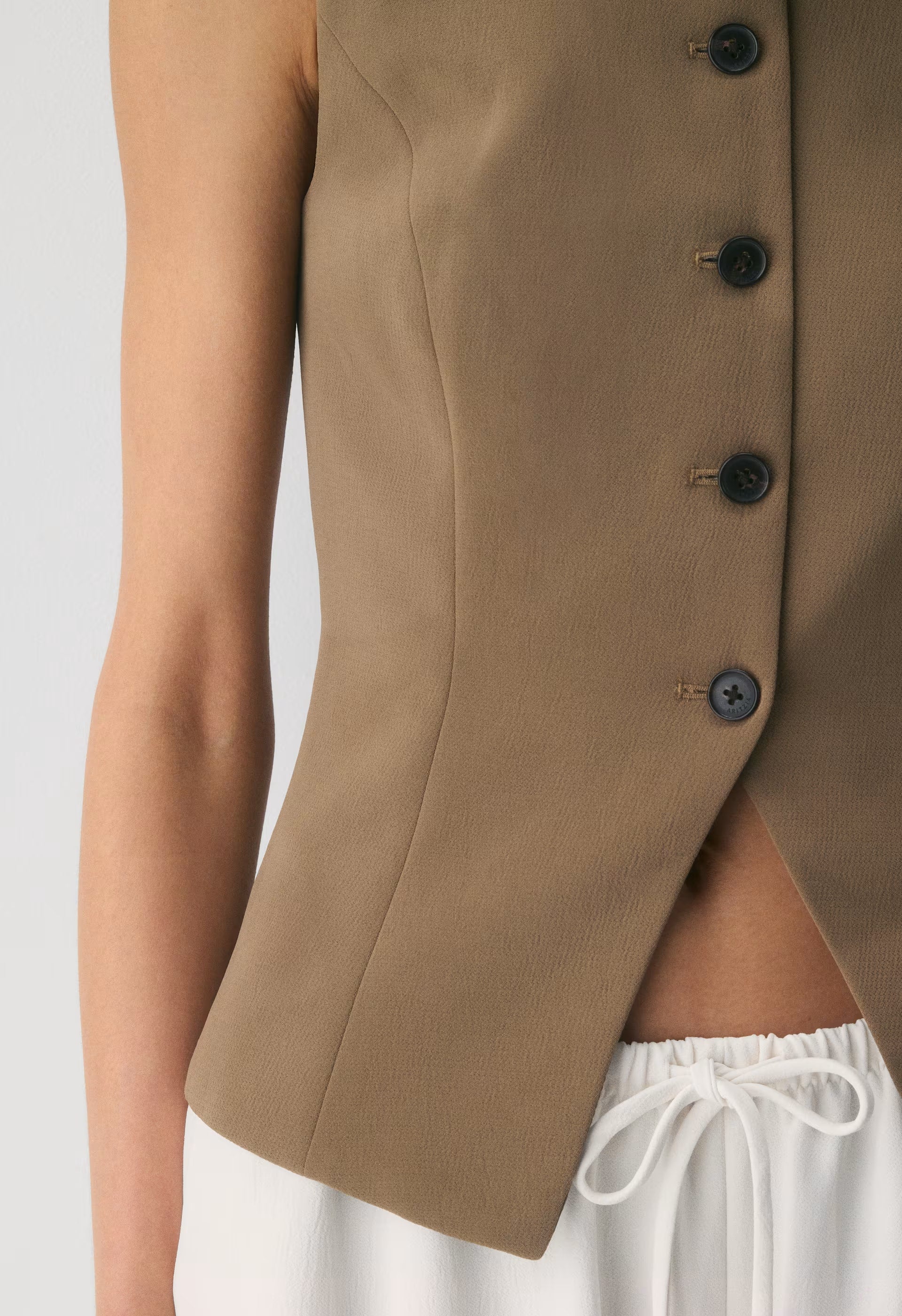 Regal Vest - Crepette™ - FOLIO TAUPE