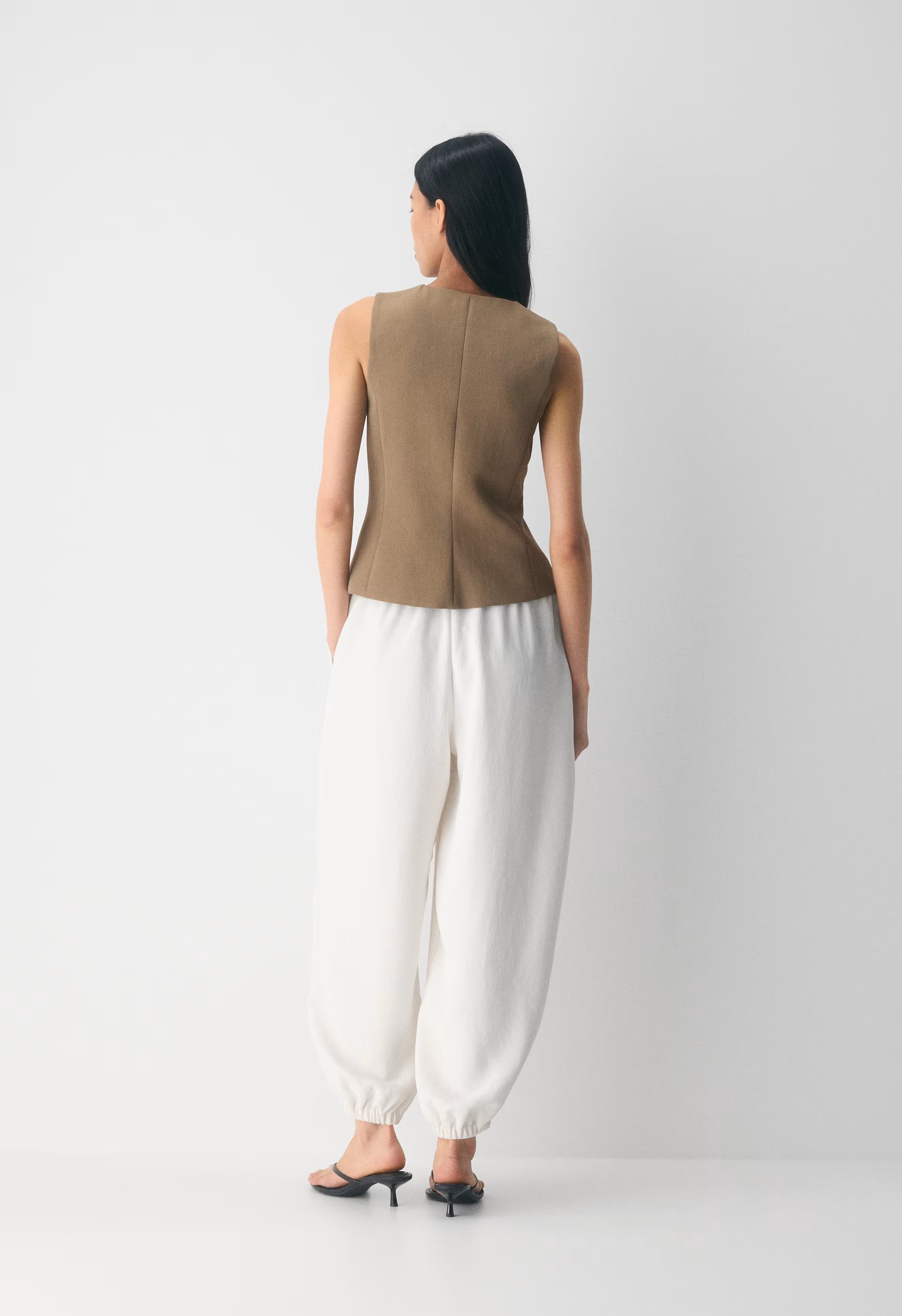Regal Vest - Crepette™ - FOLIO TAUPE