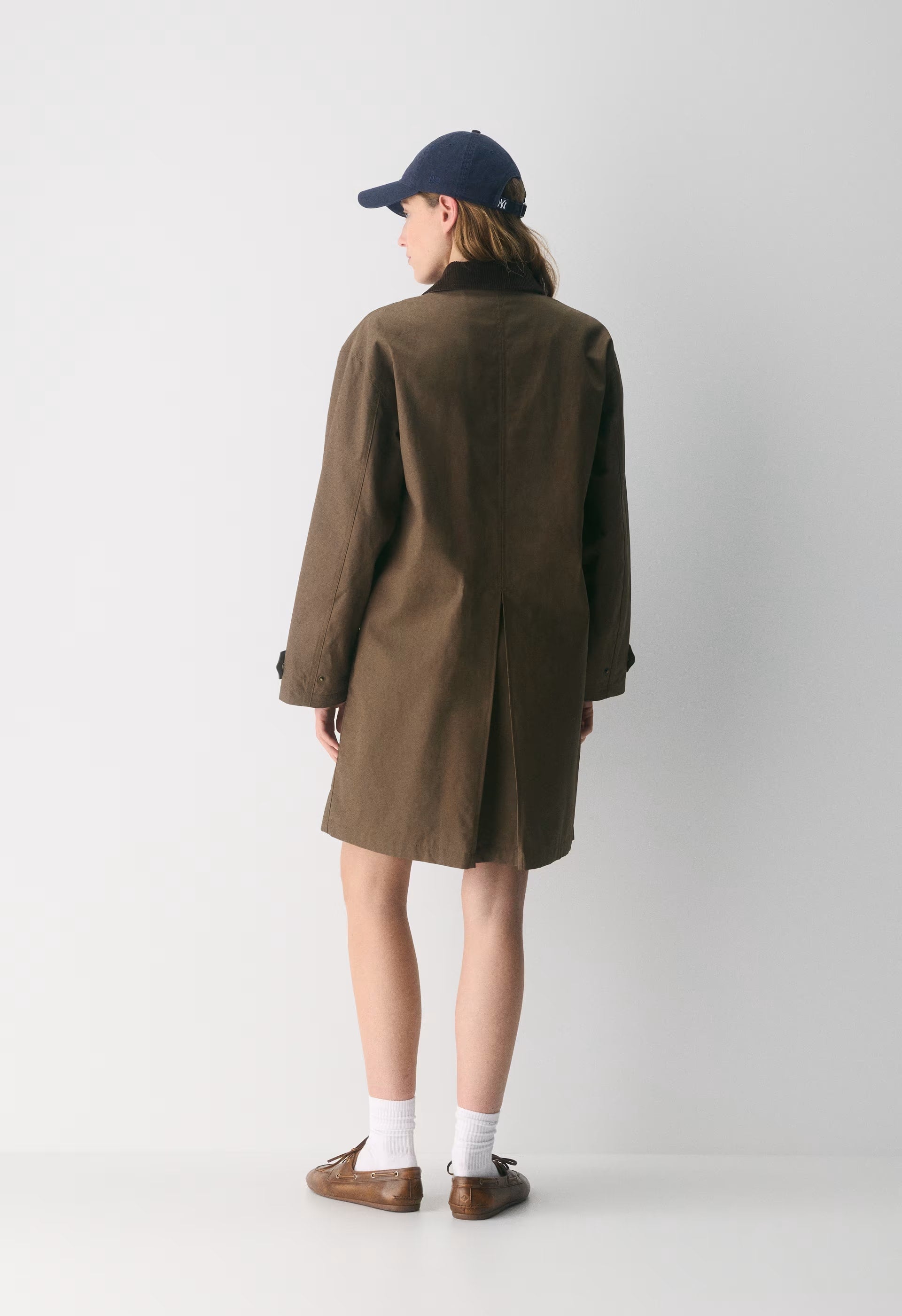 Soundwave Waxed Trench Coat - SYCAMORE BROWN