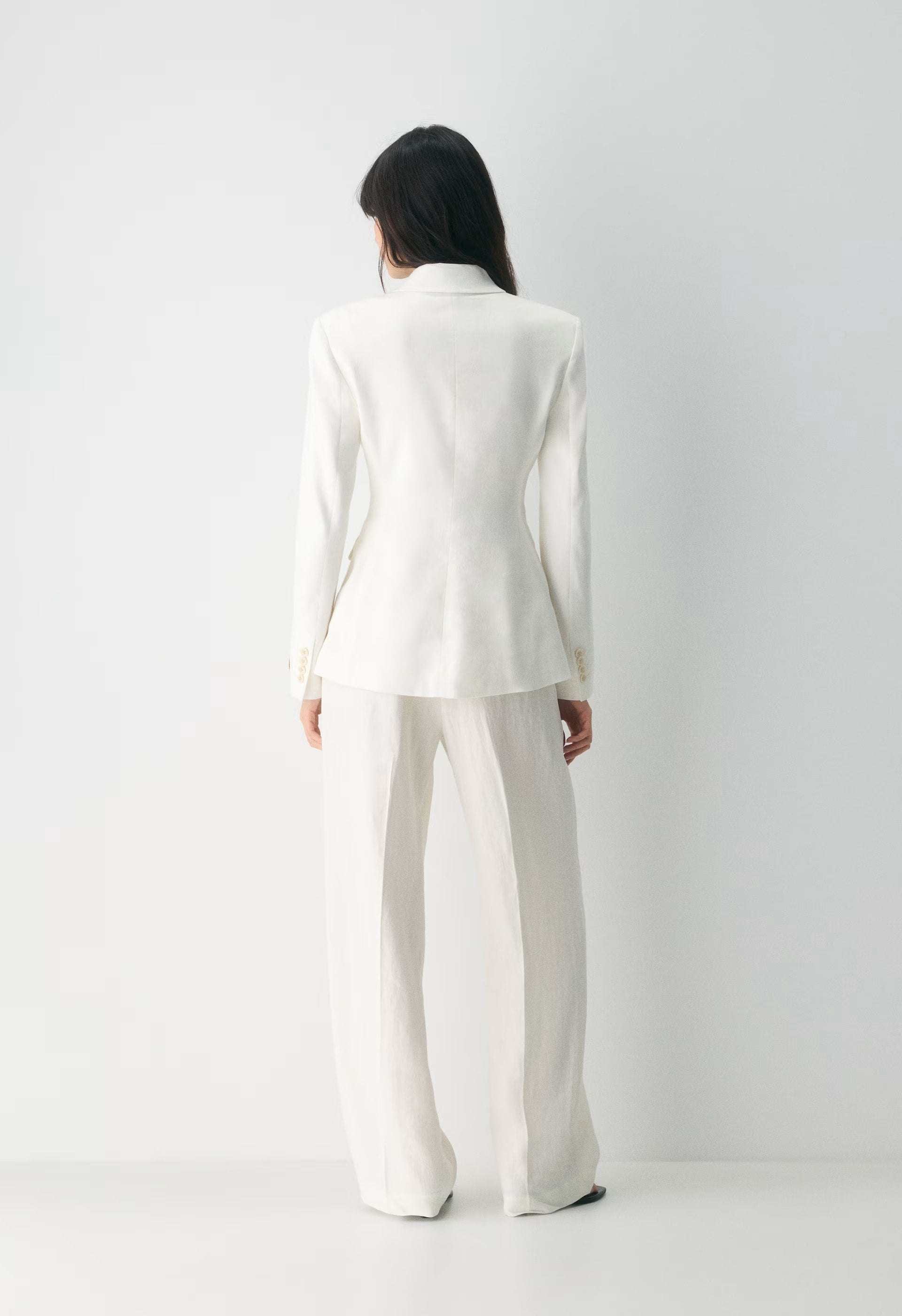 Standout Linen Blazer - LIGHT BIRCH