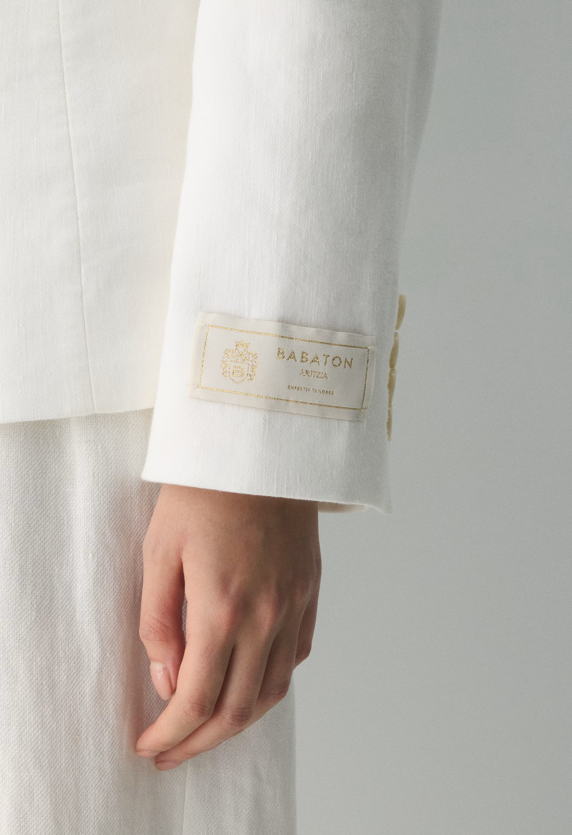 Standout Linen Blazer - LIGHT BIRCH