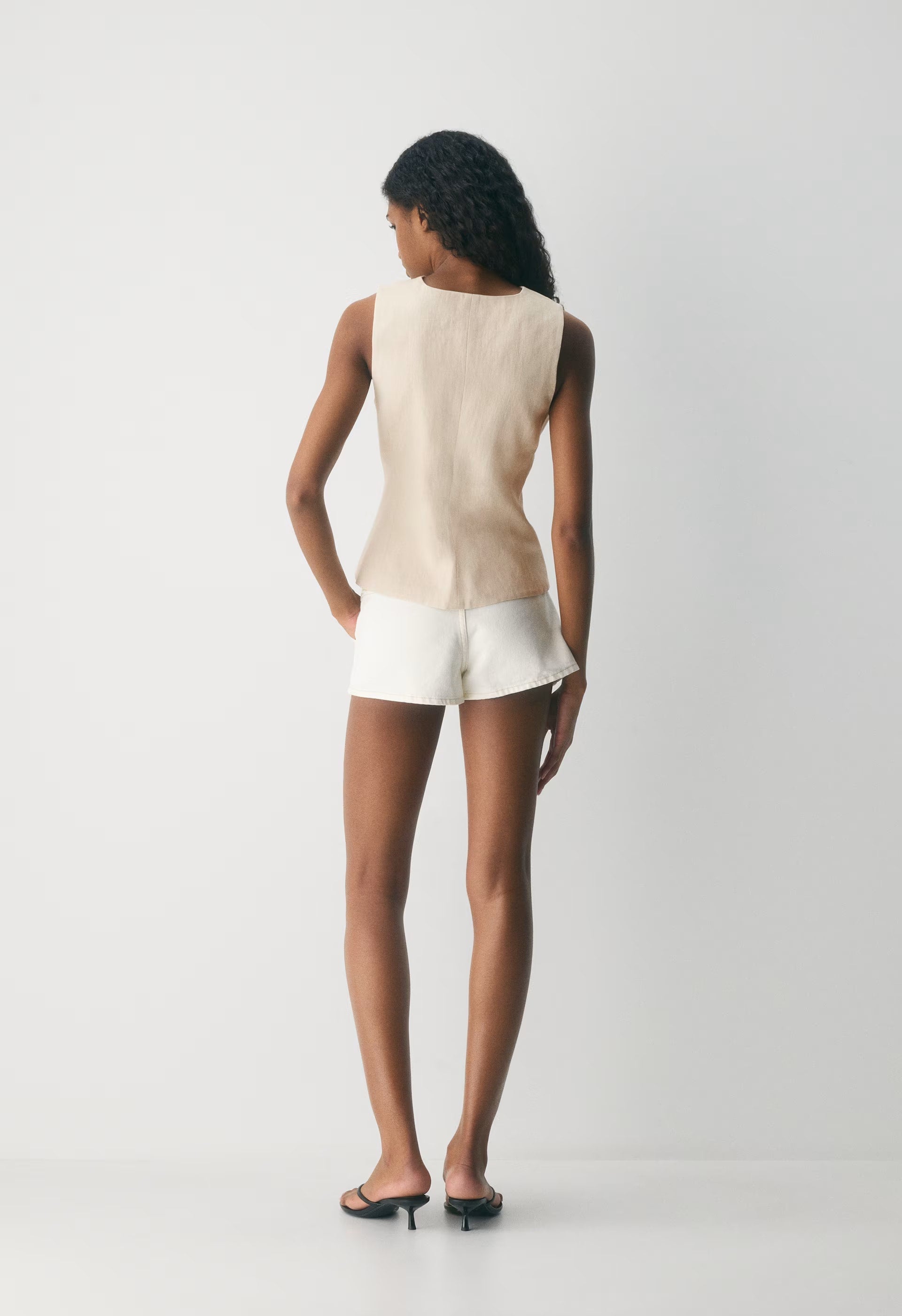 Regal Vest - PowerLinen™ - COOL BEIGE
