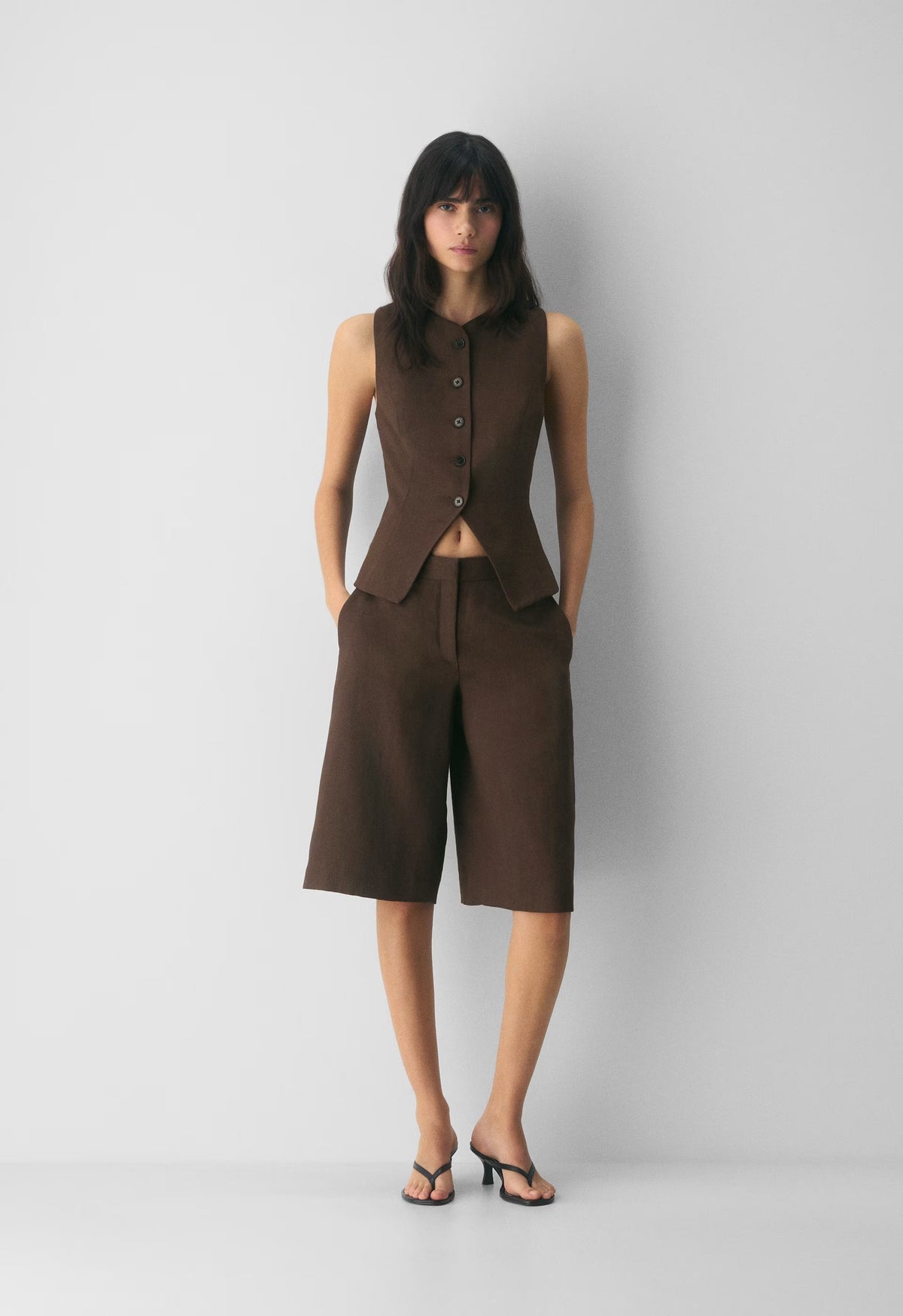 Regal Vest - PowerLinen™ - RICH MOCHA BROWN