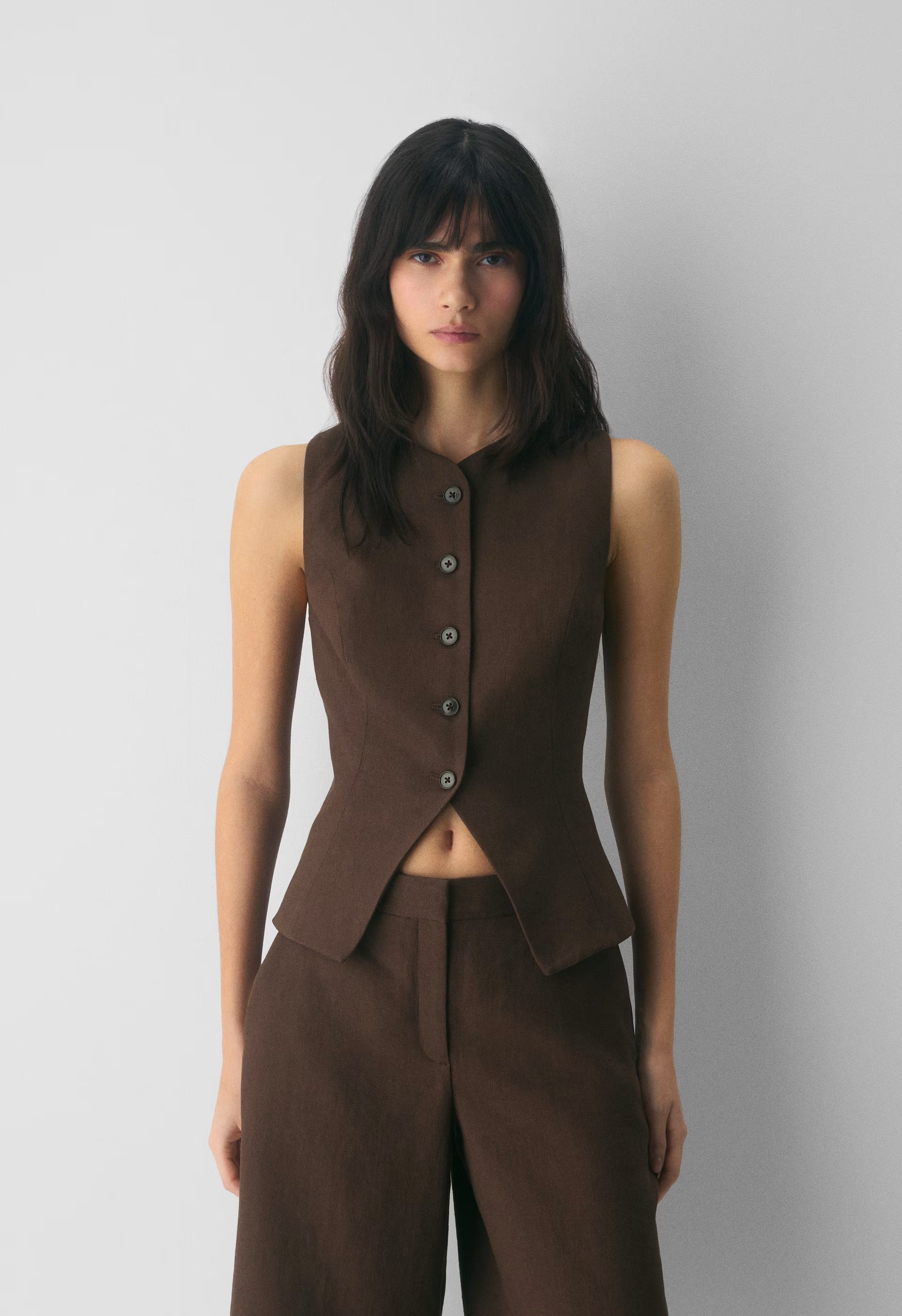 Regal Vest - PowerLinen™ - RICH MOCHA BROWN