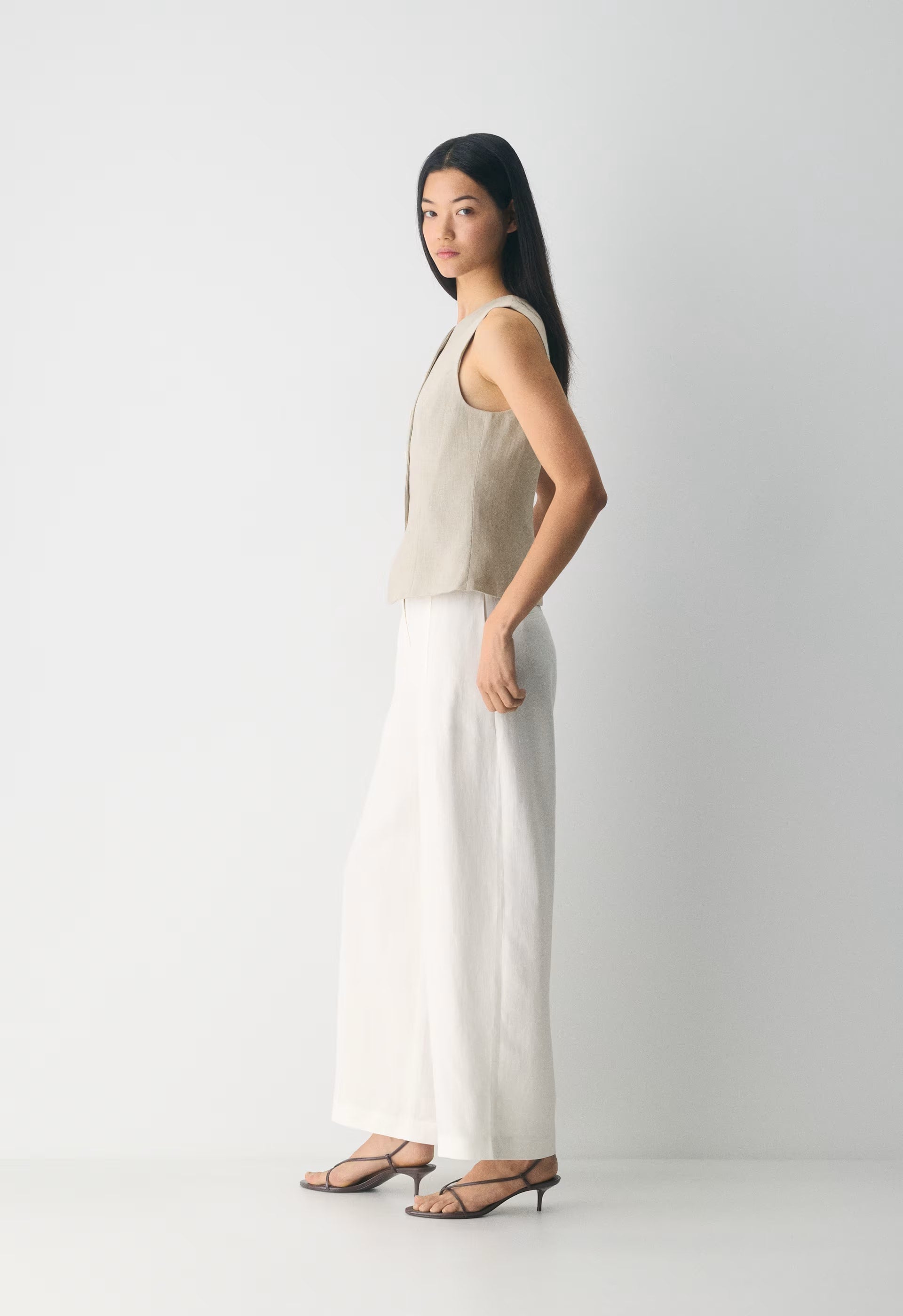 Regal Vest - PowerLinen™ - UNDYED DARK ECRU