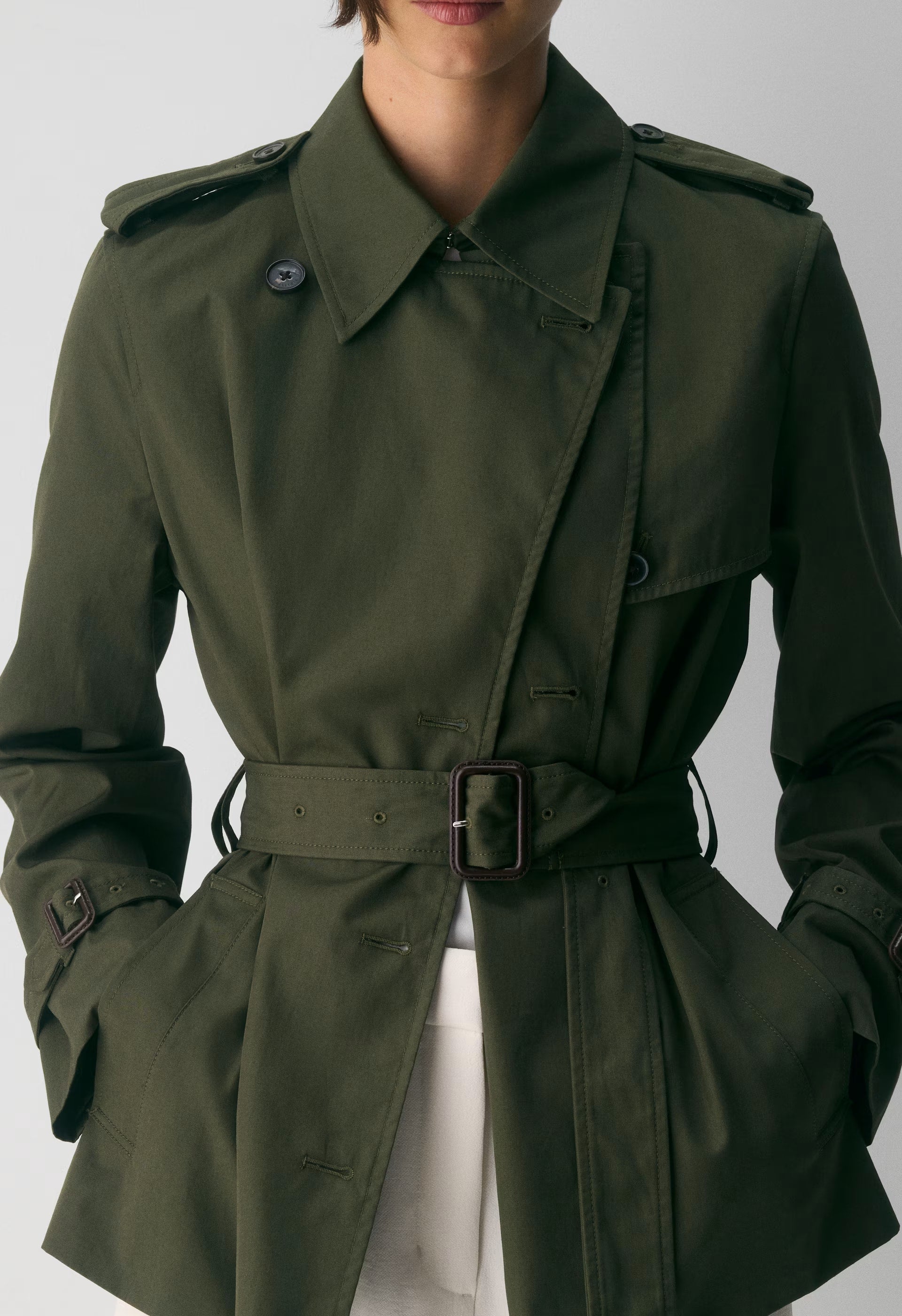 The Finch Short Trench Coat - City Twill - DARK OLIVE